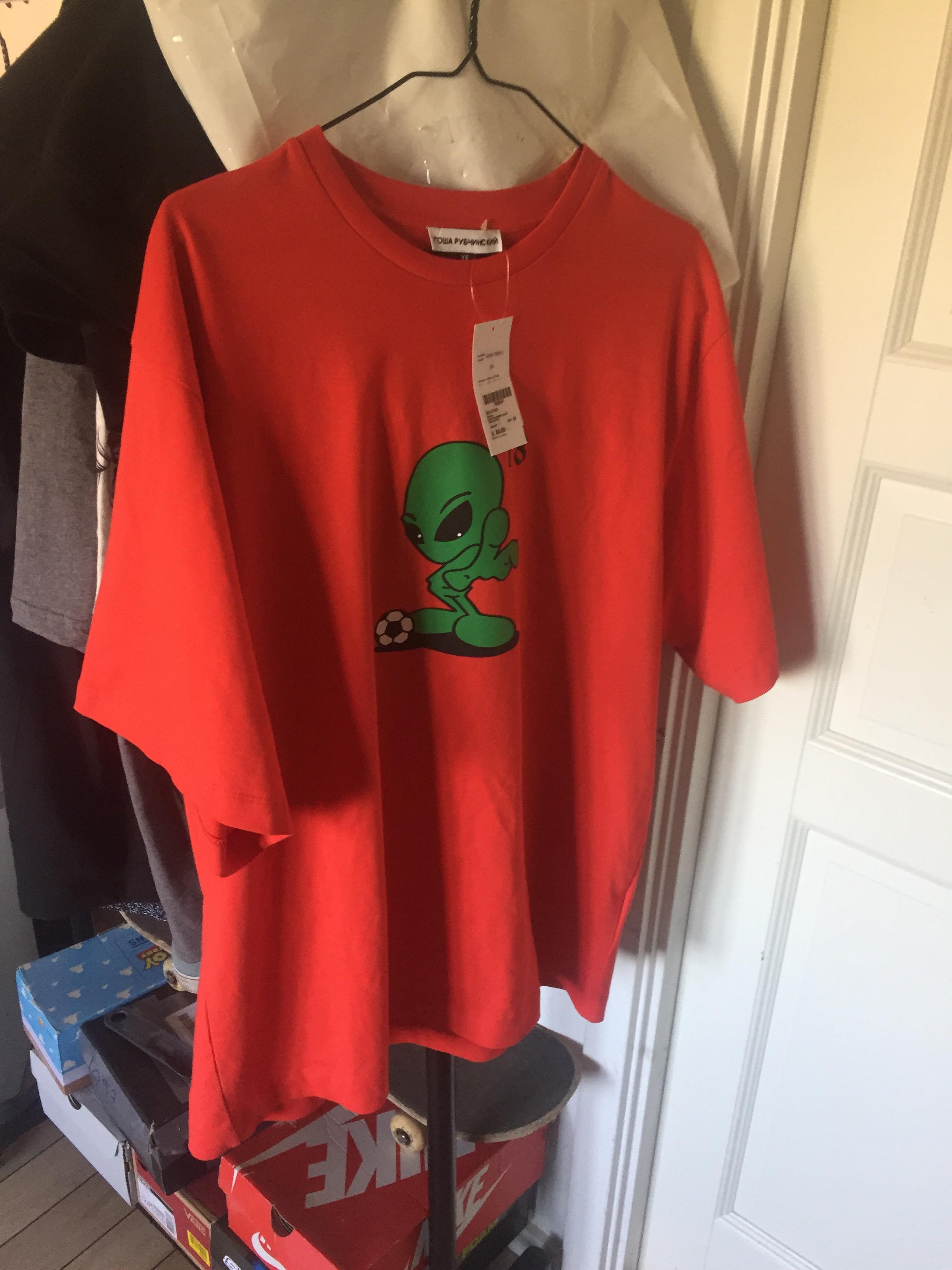 Gosha Rubchinskiy Oversized Alien Tee | Grailed