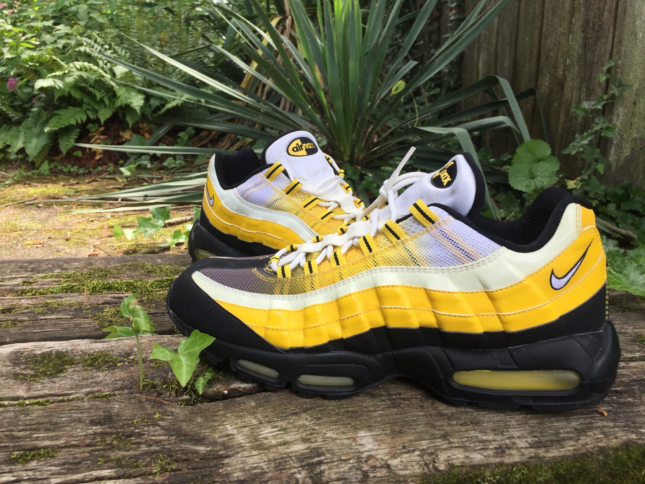 Nike air clearance max 95 bumblebee