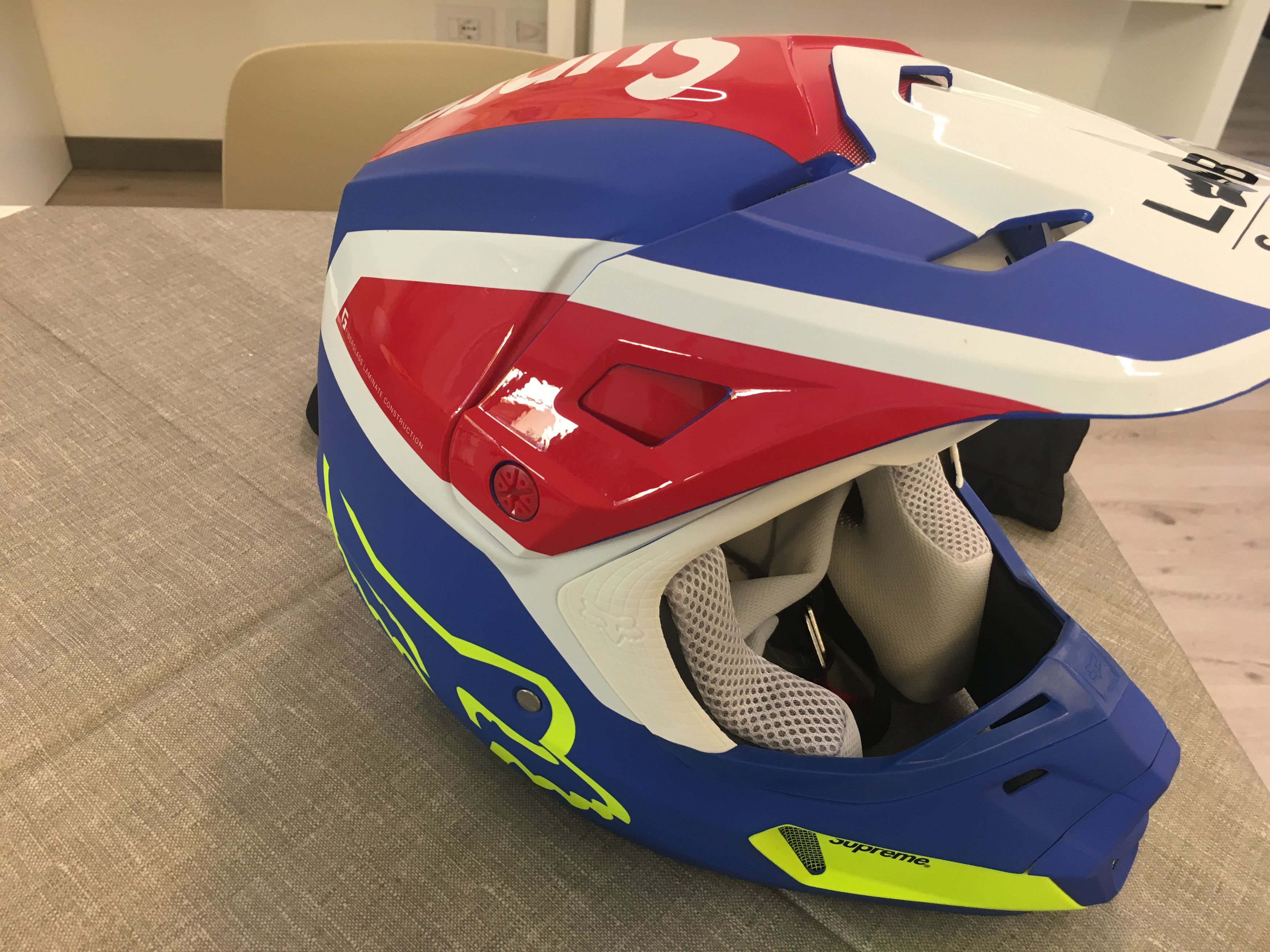 Supreme®/Fox Racing® V2 Helmet