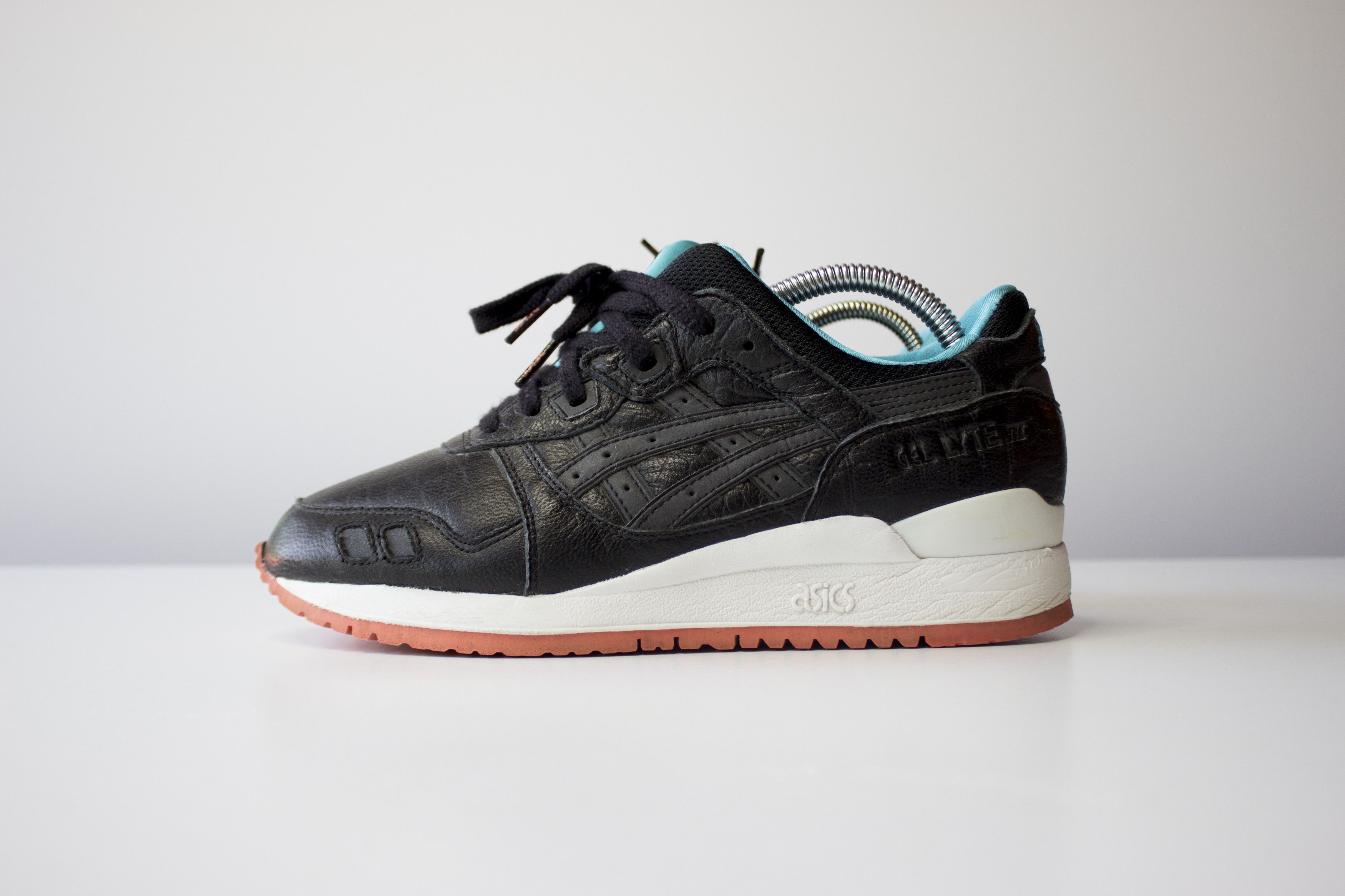 Asics Gel-Lyte III “Miami Vice” Black Size US 7 / EU 40 - 1 Thumbnail