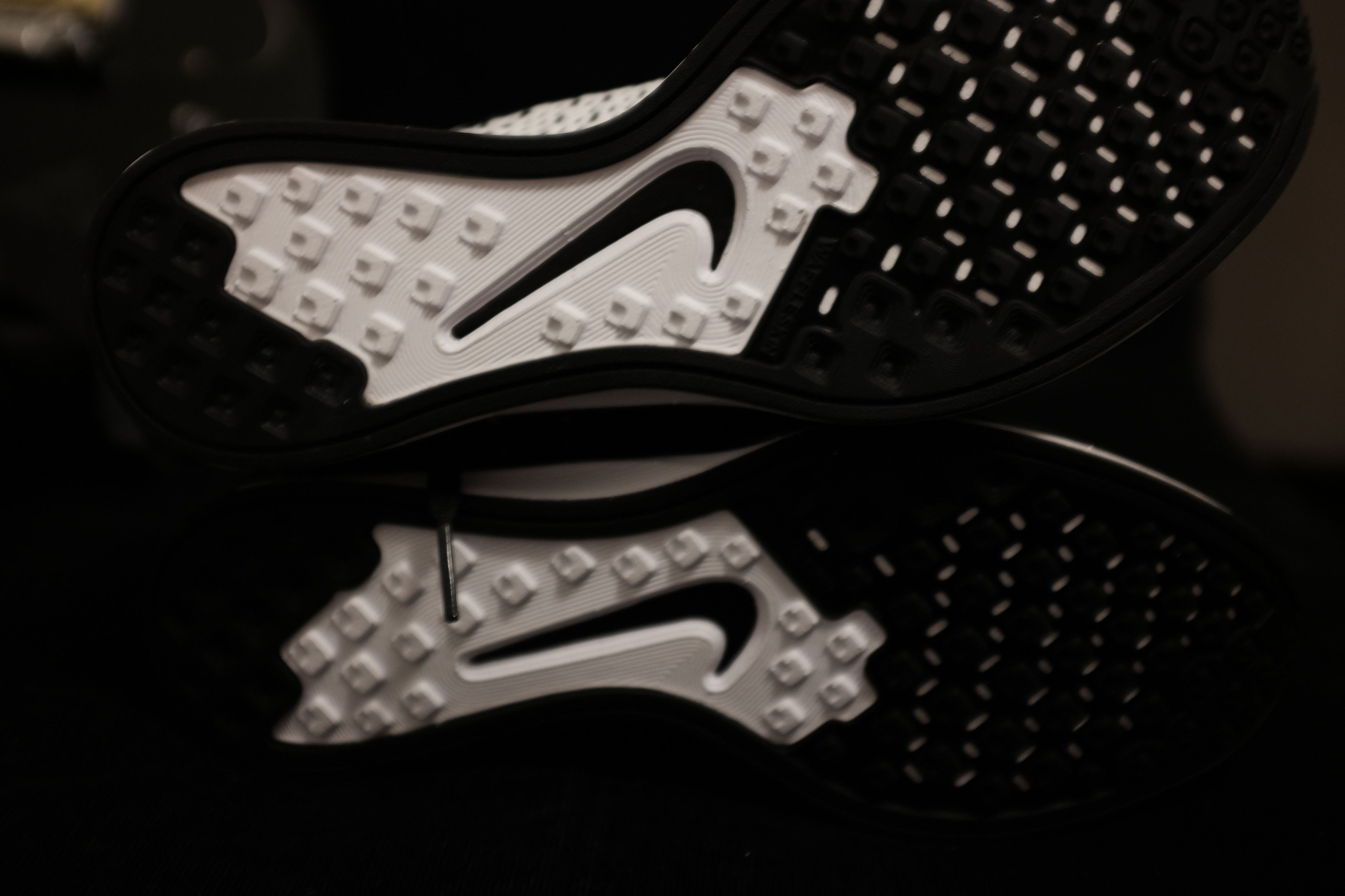 Nike Nike Flyknit Racer Size US 7 / EU 40 - 4 Preview