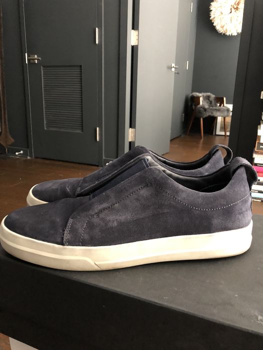 Vince conway hot sale slip on