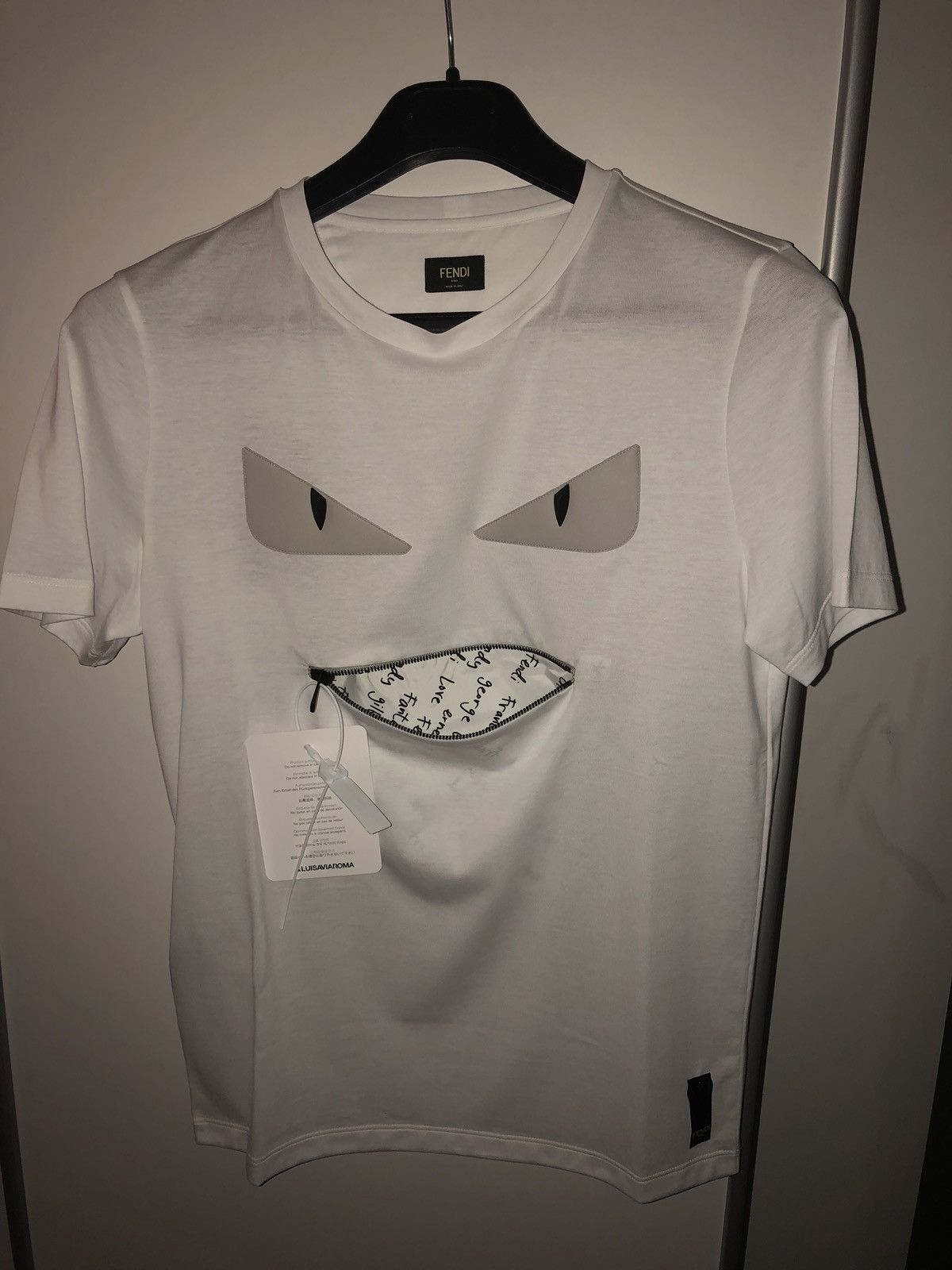 fendi zip mouth t shirt