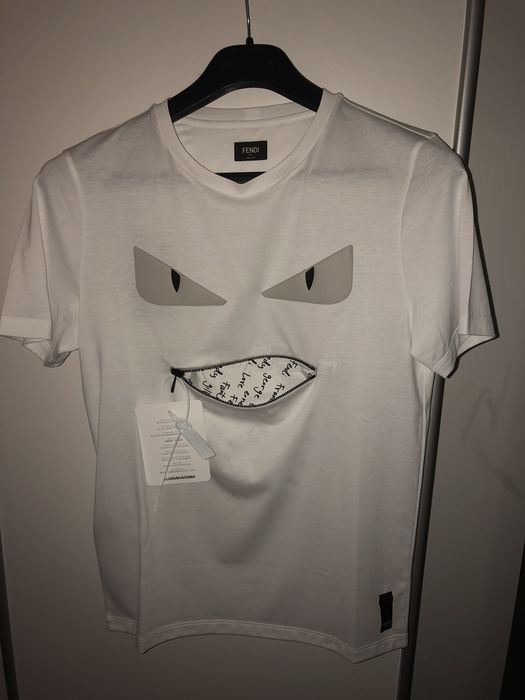 Fendi t clearance shirt zip mouth