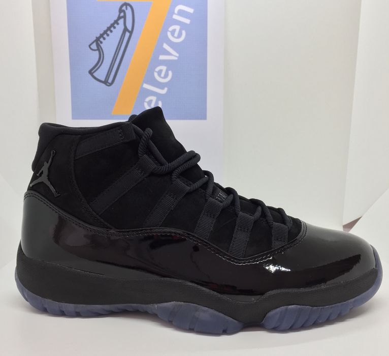 jordan 11 cap and gown size 9