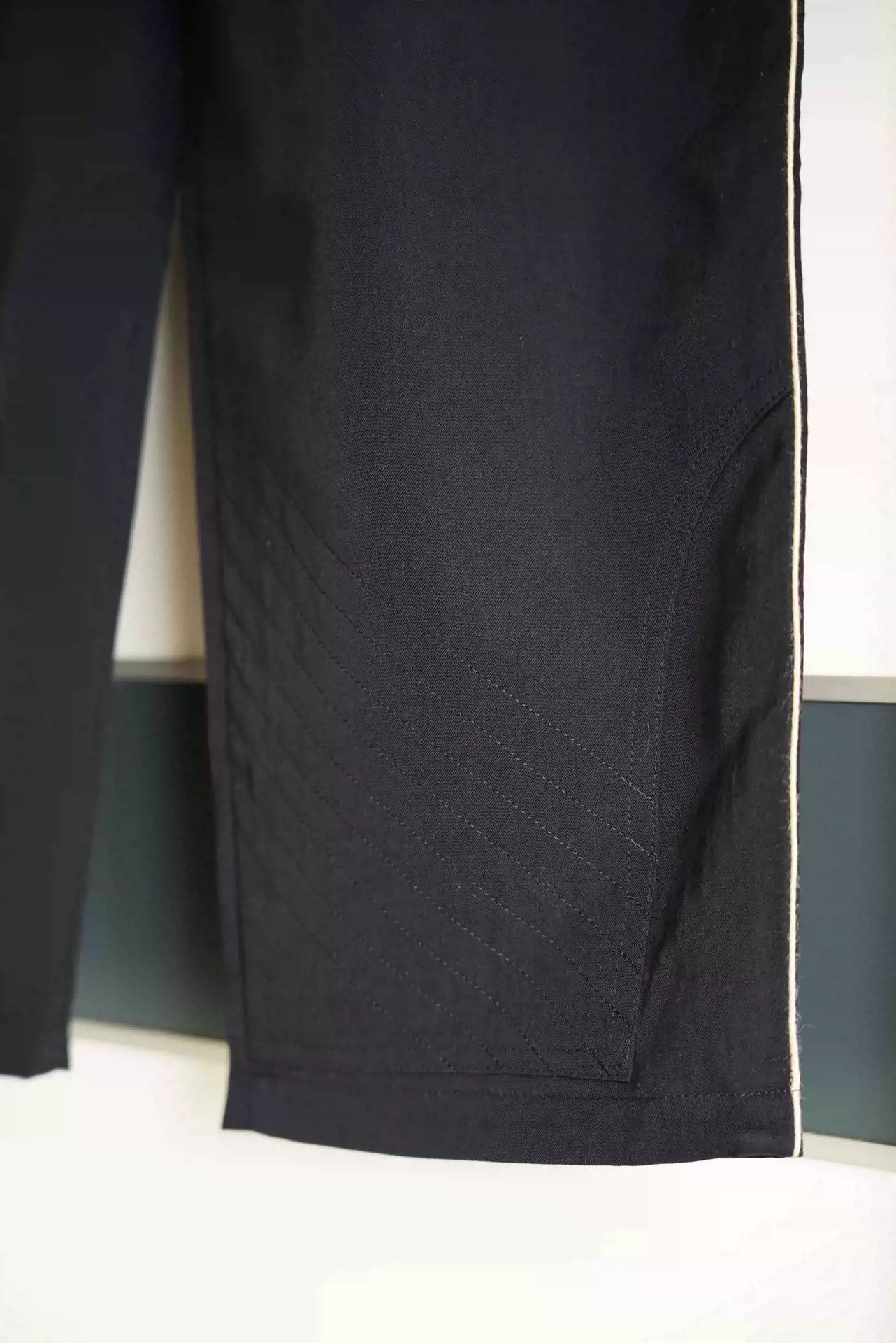 Yohji Yamamoto Yohji Yamamoto 93aw Structural Wool Trousers With White Thread Size US 34 / EU 50 - 4 Thumbnail