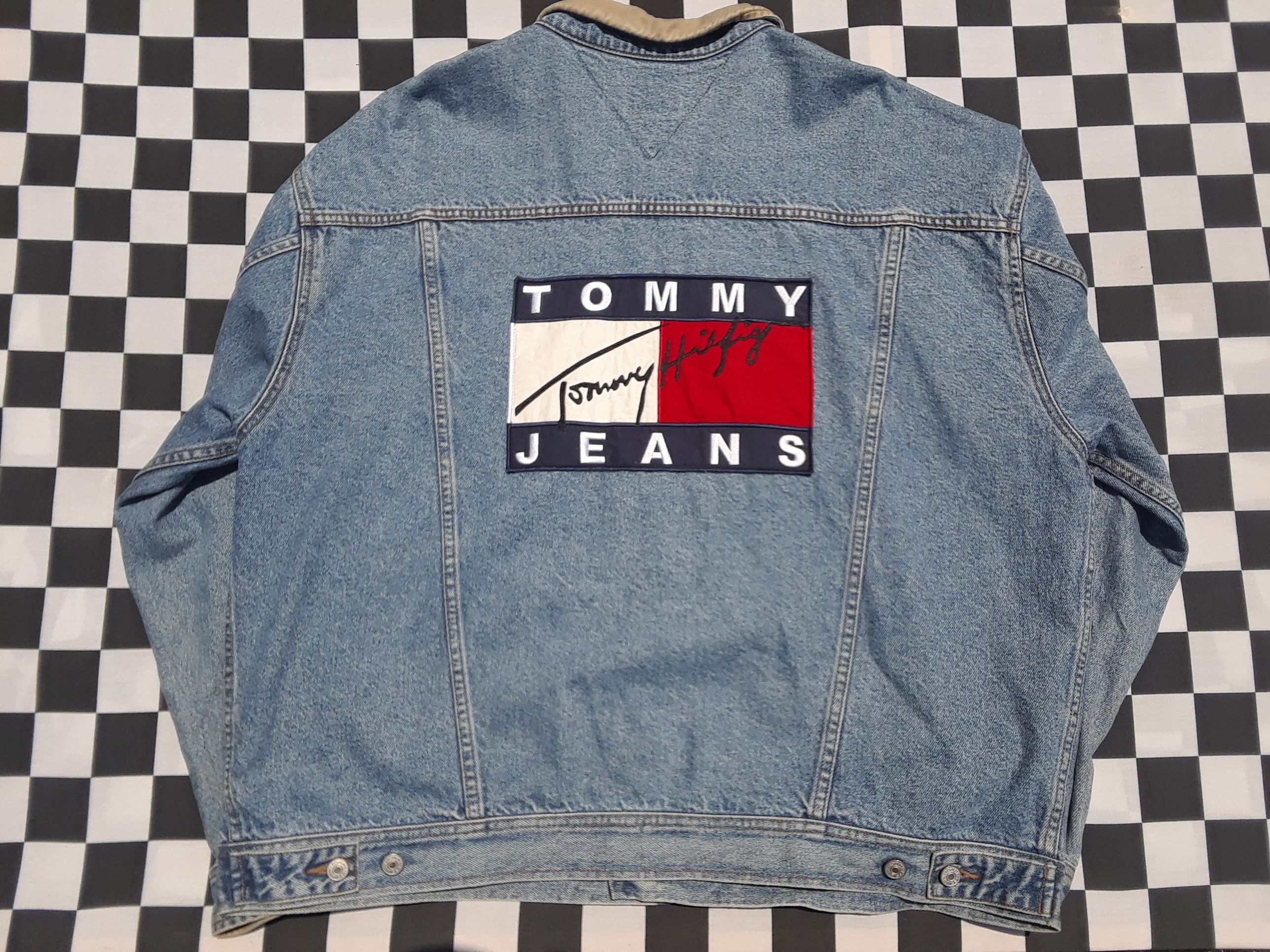 Tommy hilfiger big on sale logo denim jacket