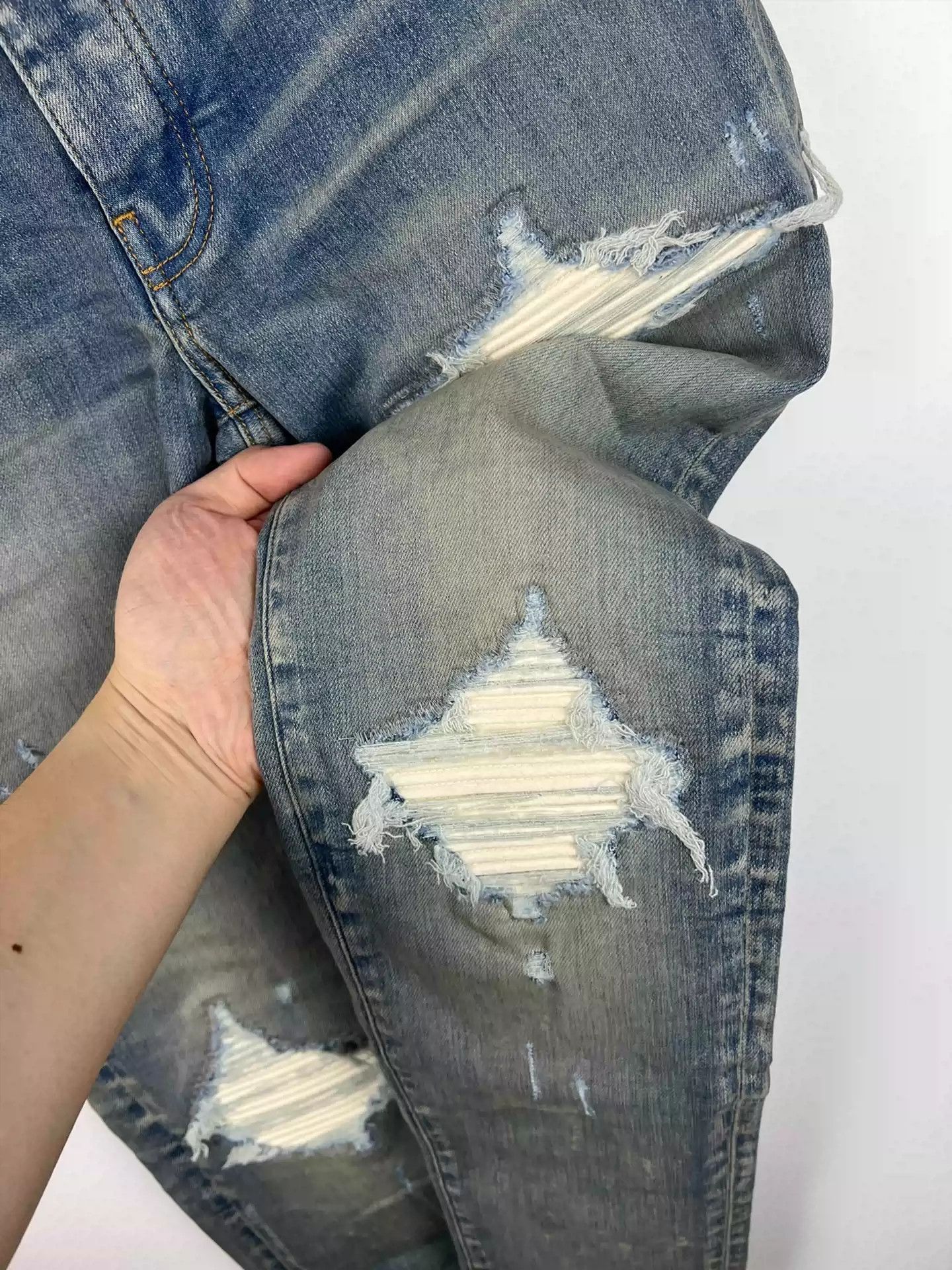 Amiri Amiri classic washed blue and white patchwork mx1 jeans Size US 31 - 5 Thumbnail