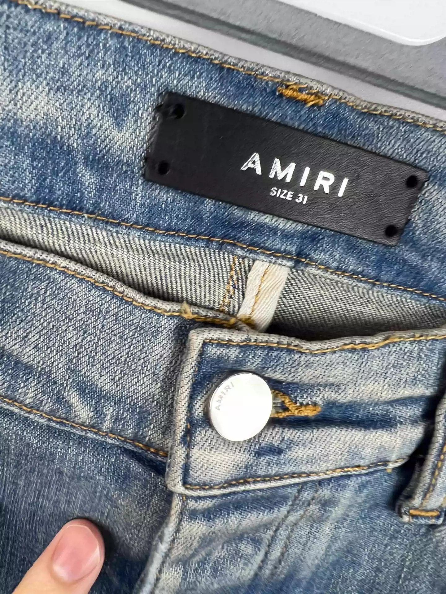 Amiri Amiri classic washed blue and white patchwork mx1 jeans Size US 31 - 3 Thumbnail