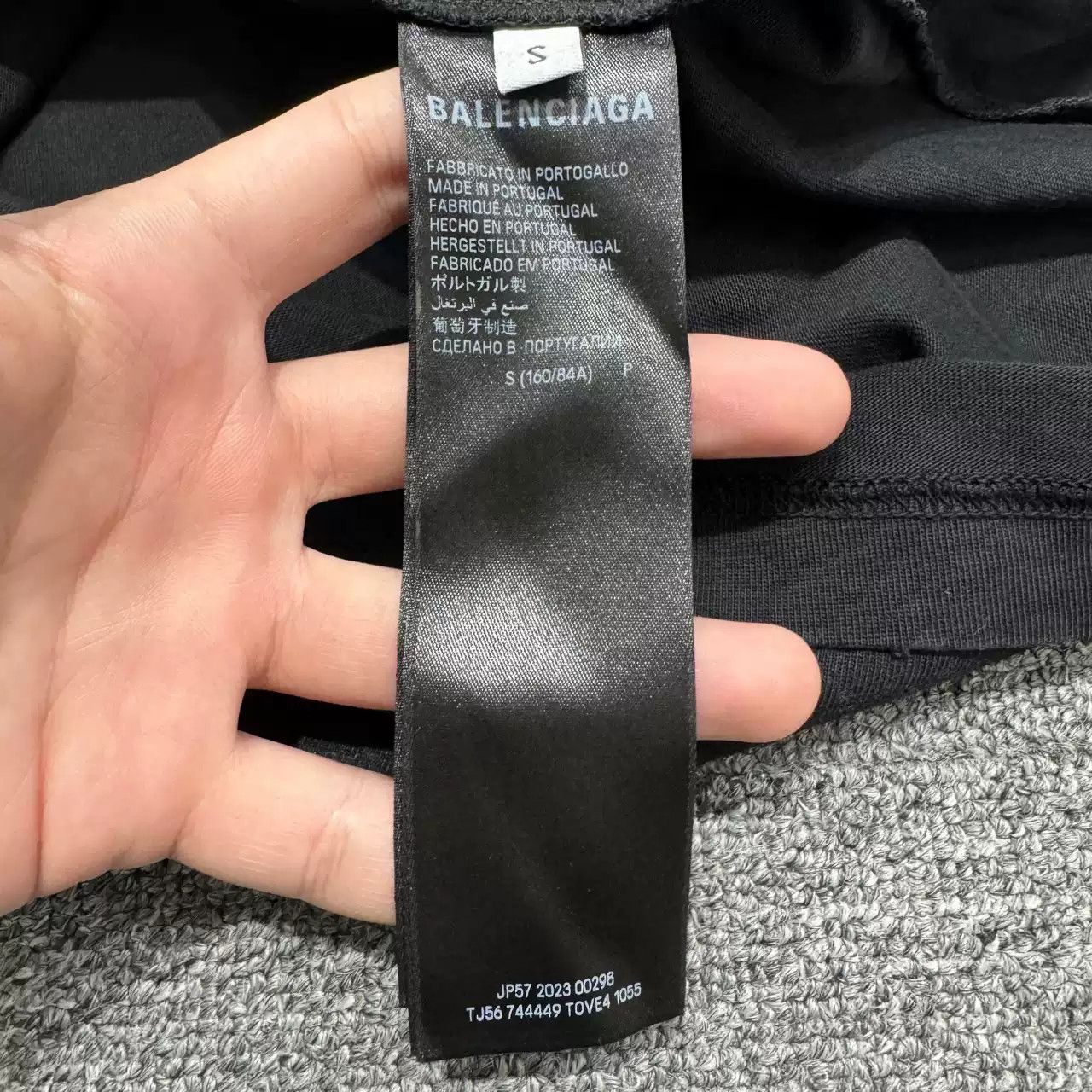 Balenciaga Balenciaga Mud Stain Destroys The Long Sleeve Of The Tower Size US S / EU 44-46 / 1 - 3 Thumbnail