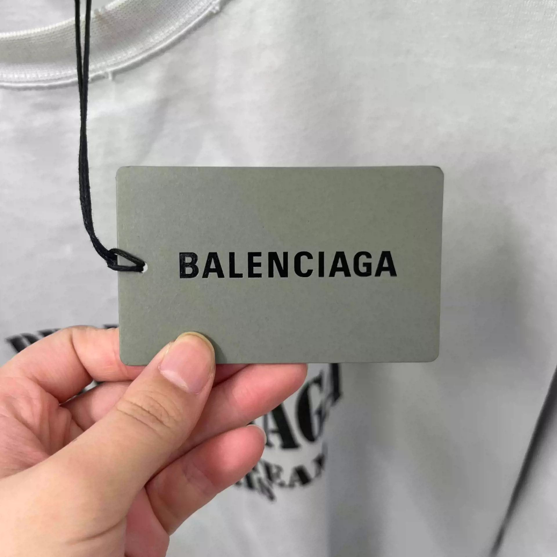 Balenciaga Balenciaga White Gray Print Logo Short Sleeve Size US M / EU 48-50 / 2 - 3 Thumbnail