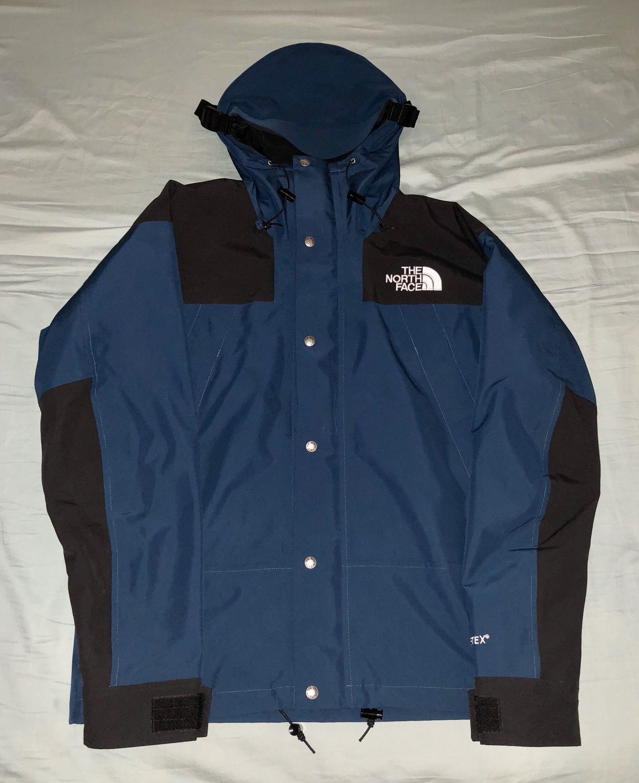 The North Face THE NORTH FACE 1990 MOUNTAIN JACKET GTX Medium Blue 