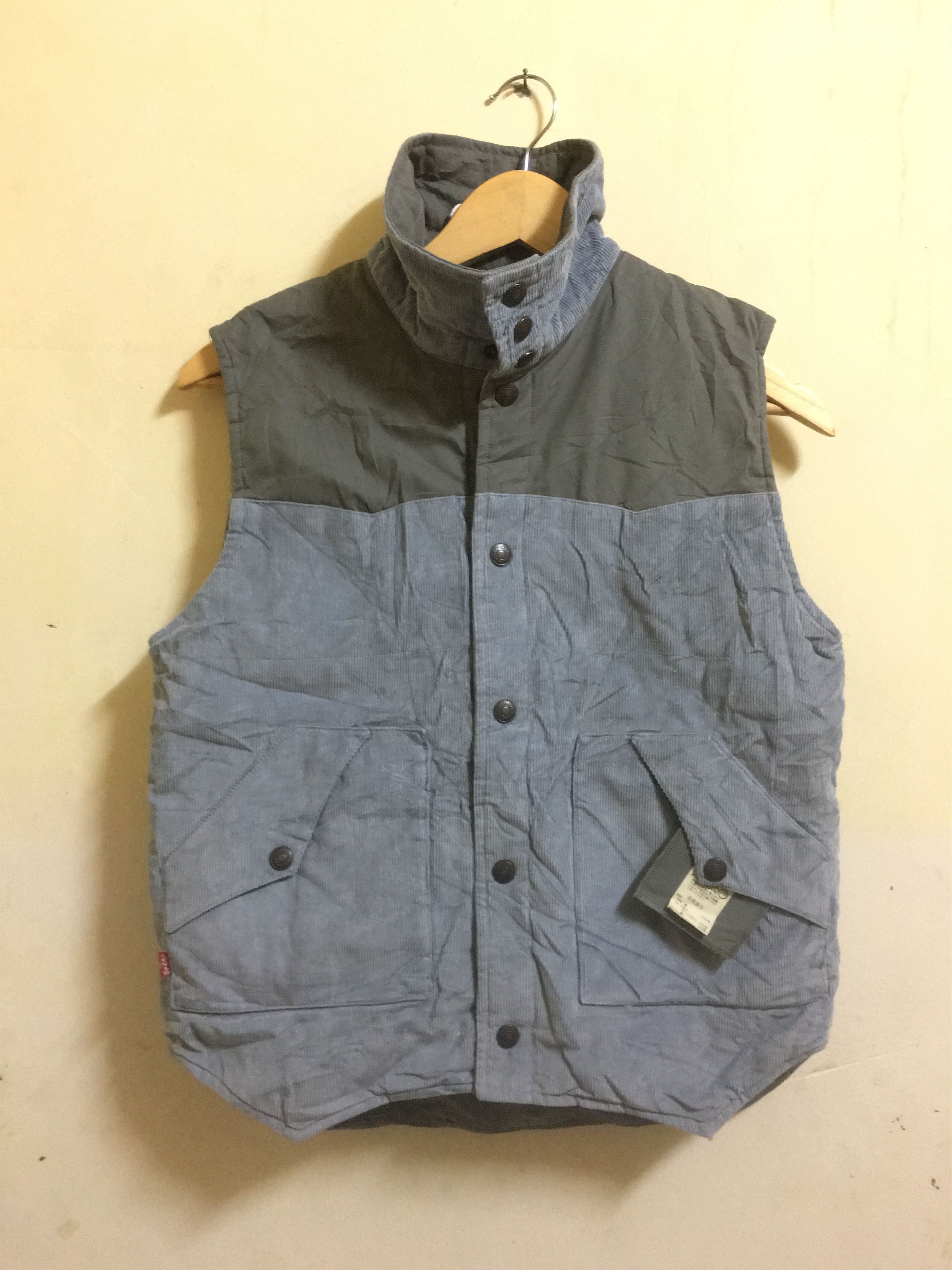 Levi's Vintage Levis Red Tab Corduroy Vest Nice Design Size US M / EU 48-50 / 2 - 1 Thumbnail