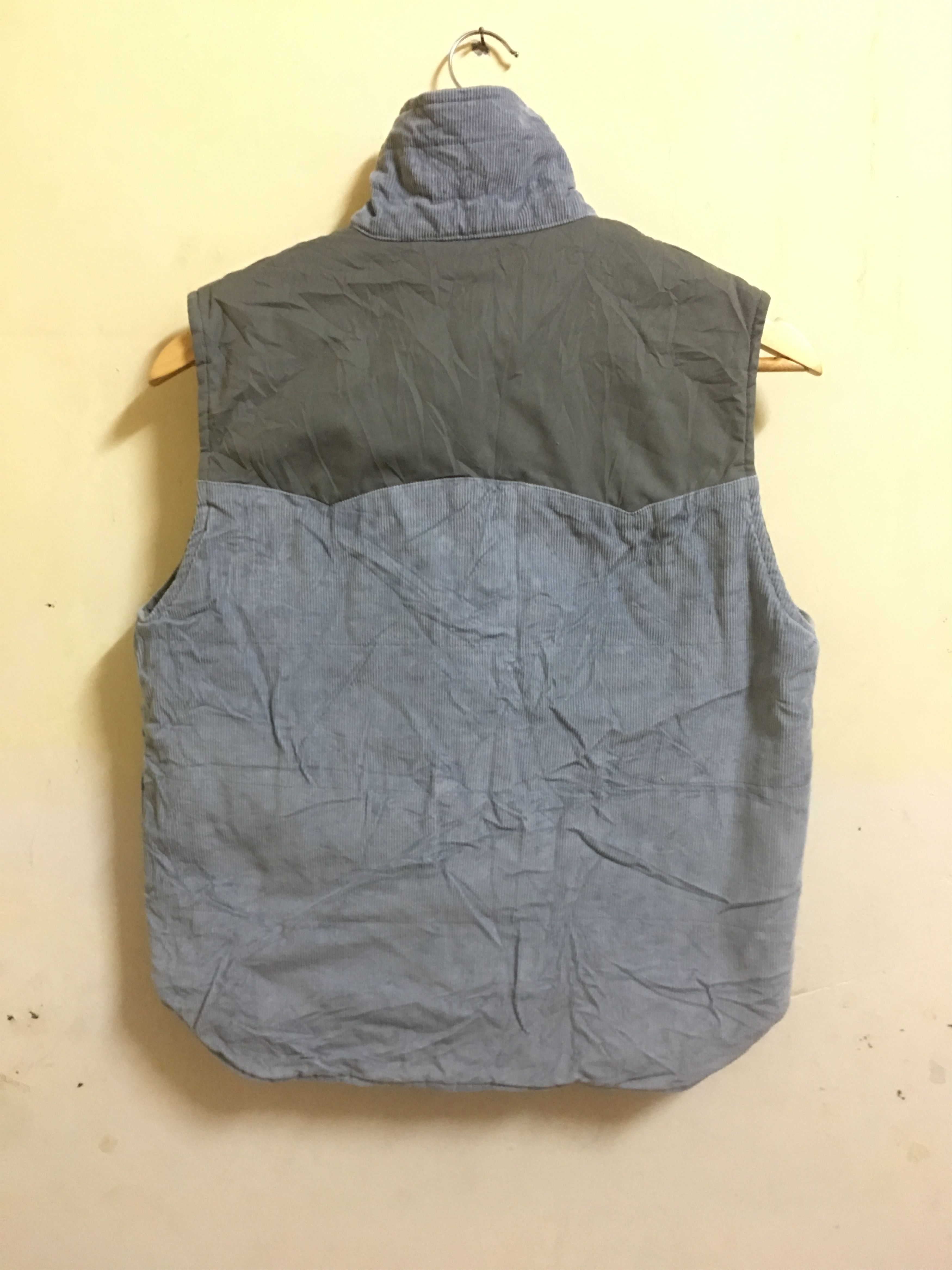 Levi's Vintage Levis Red Tab Corduroy Vest Nice Design Size US M / EU 48-50 / 2 - 5 Thumbnail
