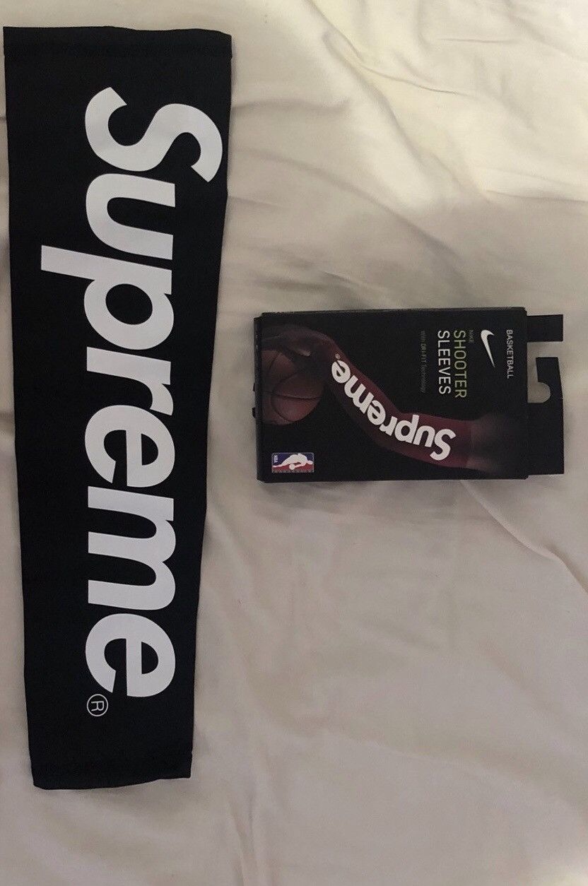 Supreme shooting cheap sleeve black