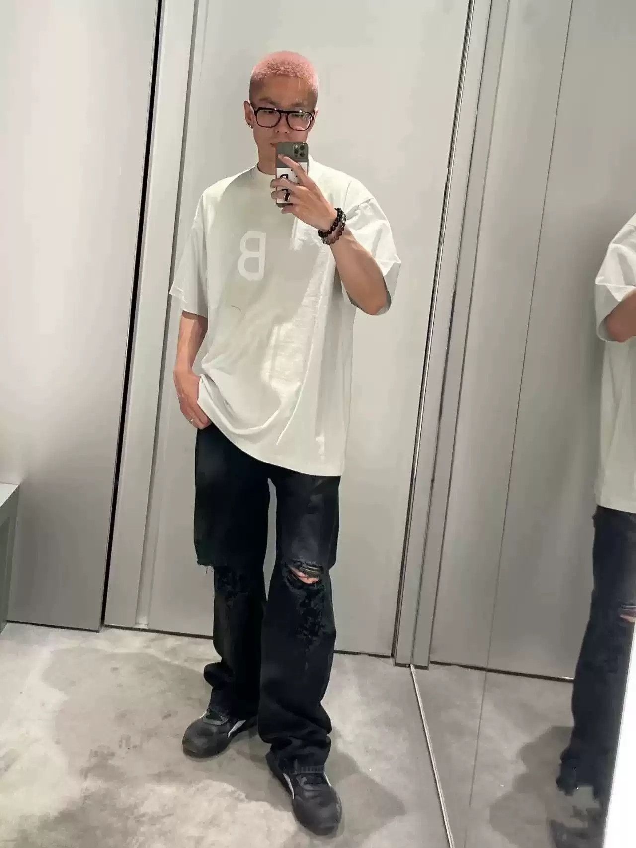Balenciaga Balenciaga Short Sleeve Bitcoin 23fw Mud Dyed White Size US S / EU 44-46 / 1 - 9 Thumbnail