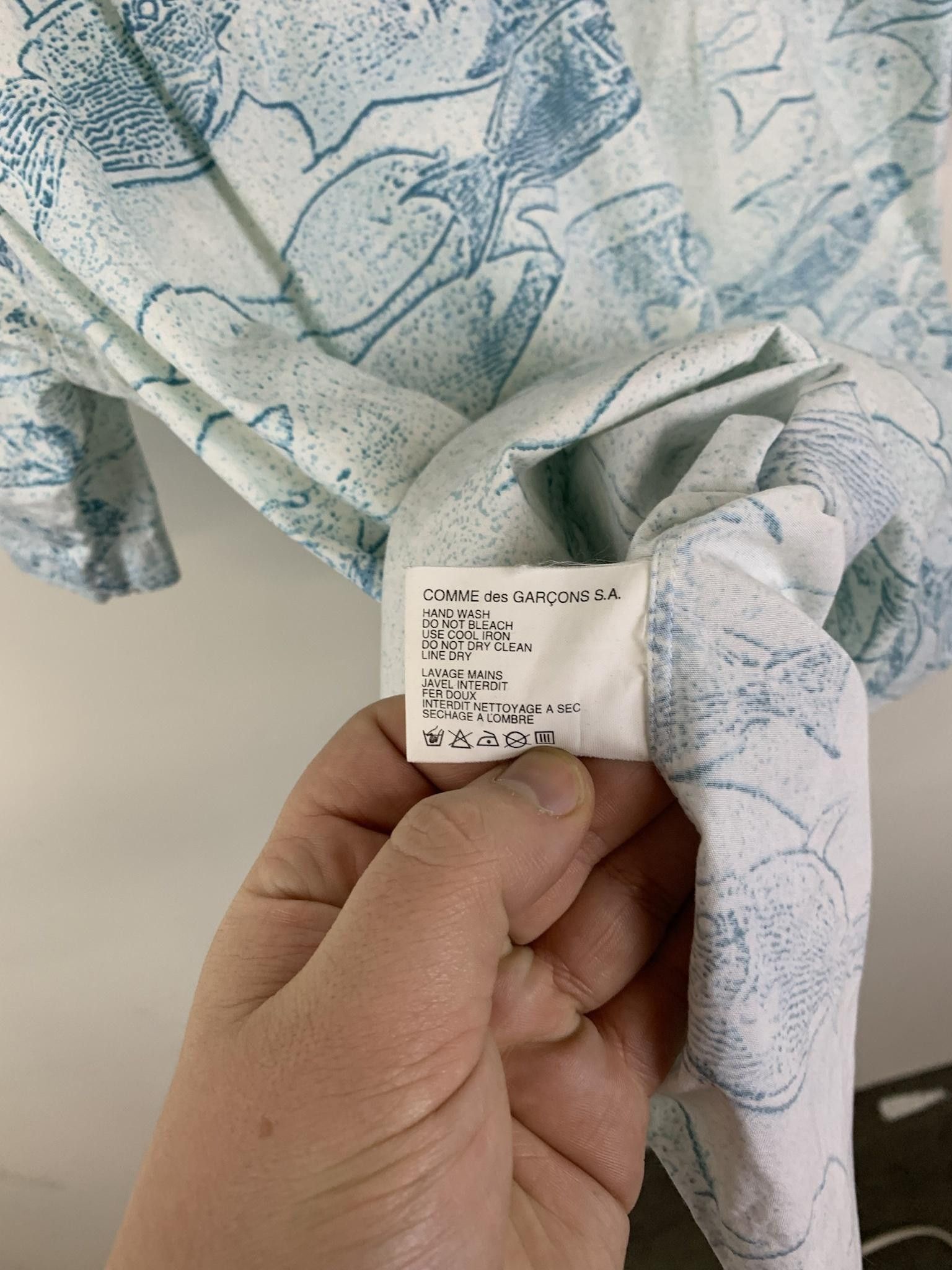 Comme des Garcons Comme Des Garcons Fish Repeat Print Button Up Size US S / EU 44-46 / 1 - 4 Thumbnail