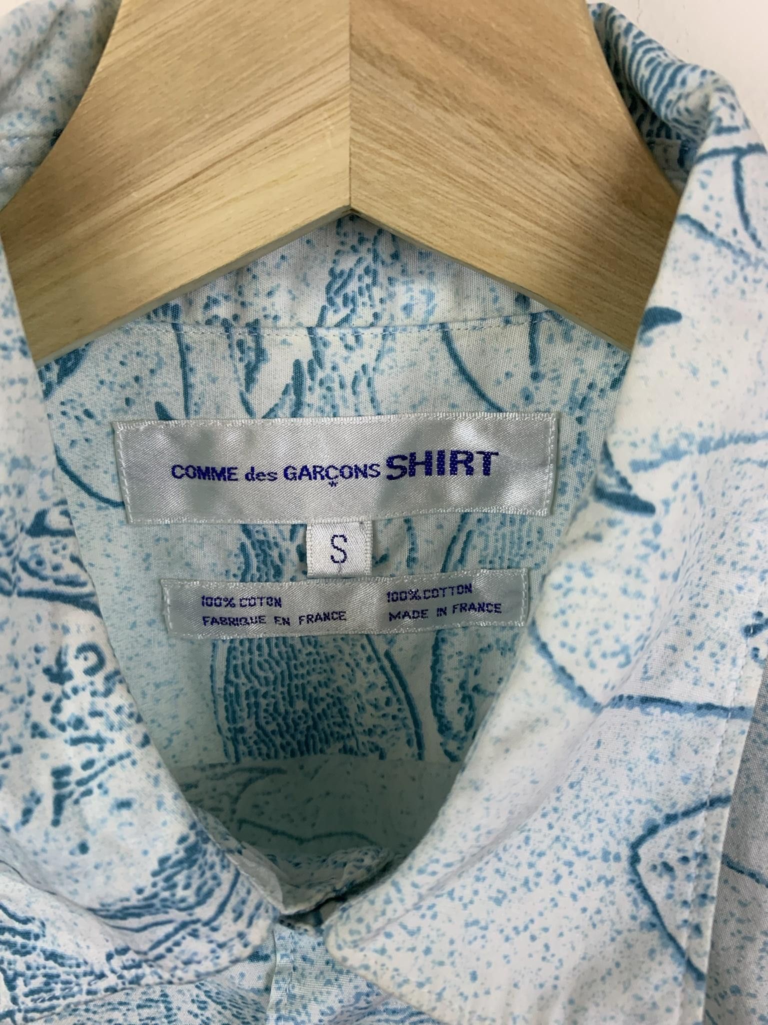 Comme des Garcons Comme Des Garcons Fish Repeat Print Button Up Size US S / EU 44-46 / 1 - 2 Thumbnail