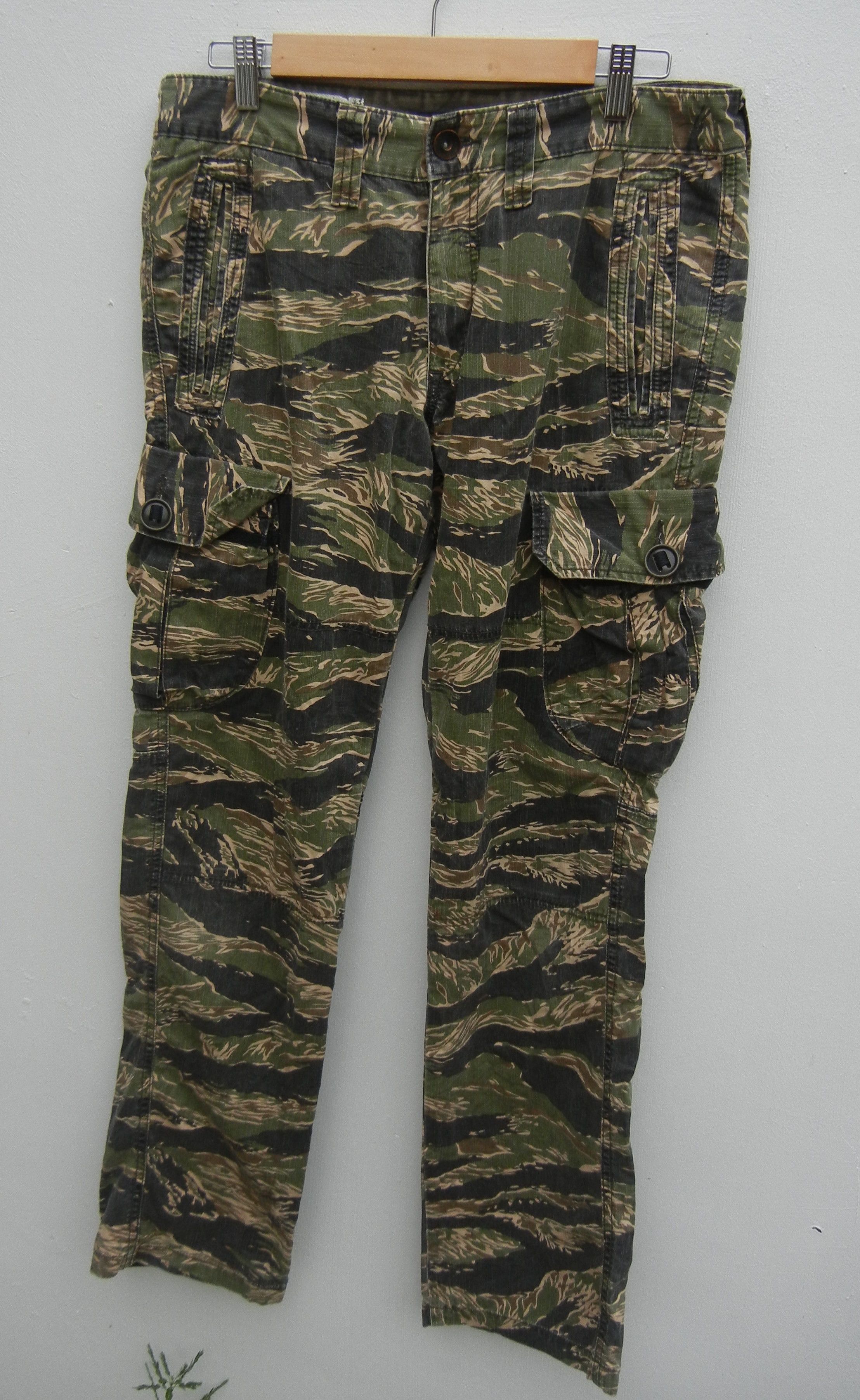 If Six Was Nine × Le Grande Bleu (L.G.B.) Surplus Cargo Pants Zipper Cargo Tiger Stripes Pants Size US 34 / EU 50 - 2 Thumbnail
