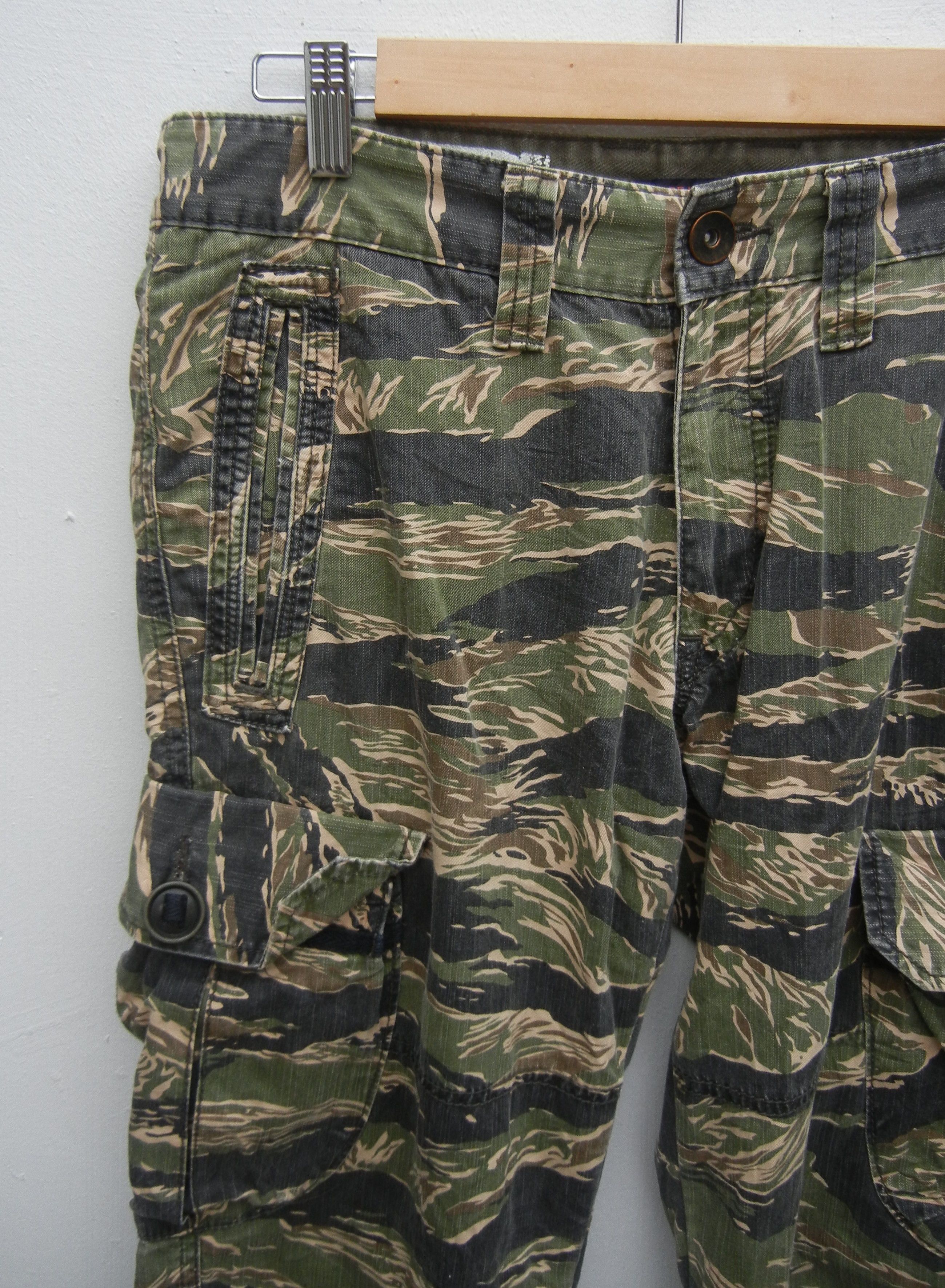 If Six Was Nine × Le Grande Bleu (L.G.B.) Surplus Cargo Pants Zipper Cargo Tiger Stripes Pants Size US 34 / EU 50 - 6 Thumbnail
