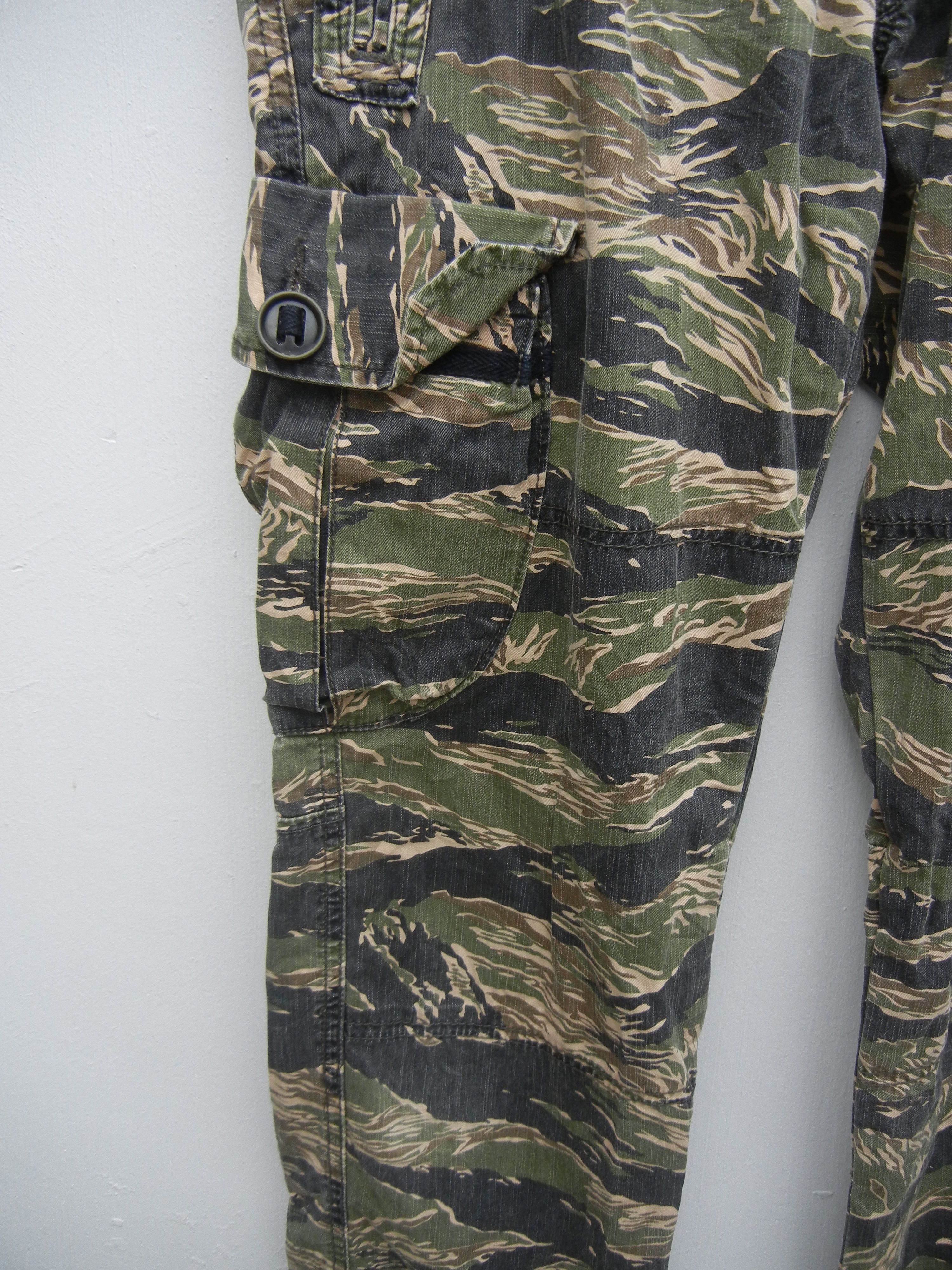 If Six Was Nine × Le Grande Bleu (L.G.B.) Surplus Cargo Pants Zipper Cargo Tiger Stripes Pants Size US 34 / EU 50 - 7 Thumbnail