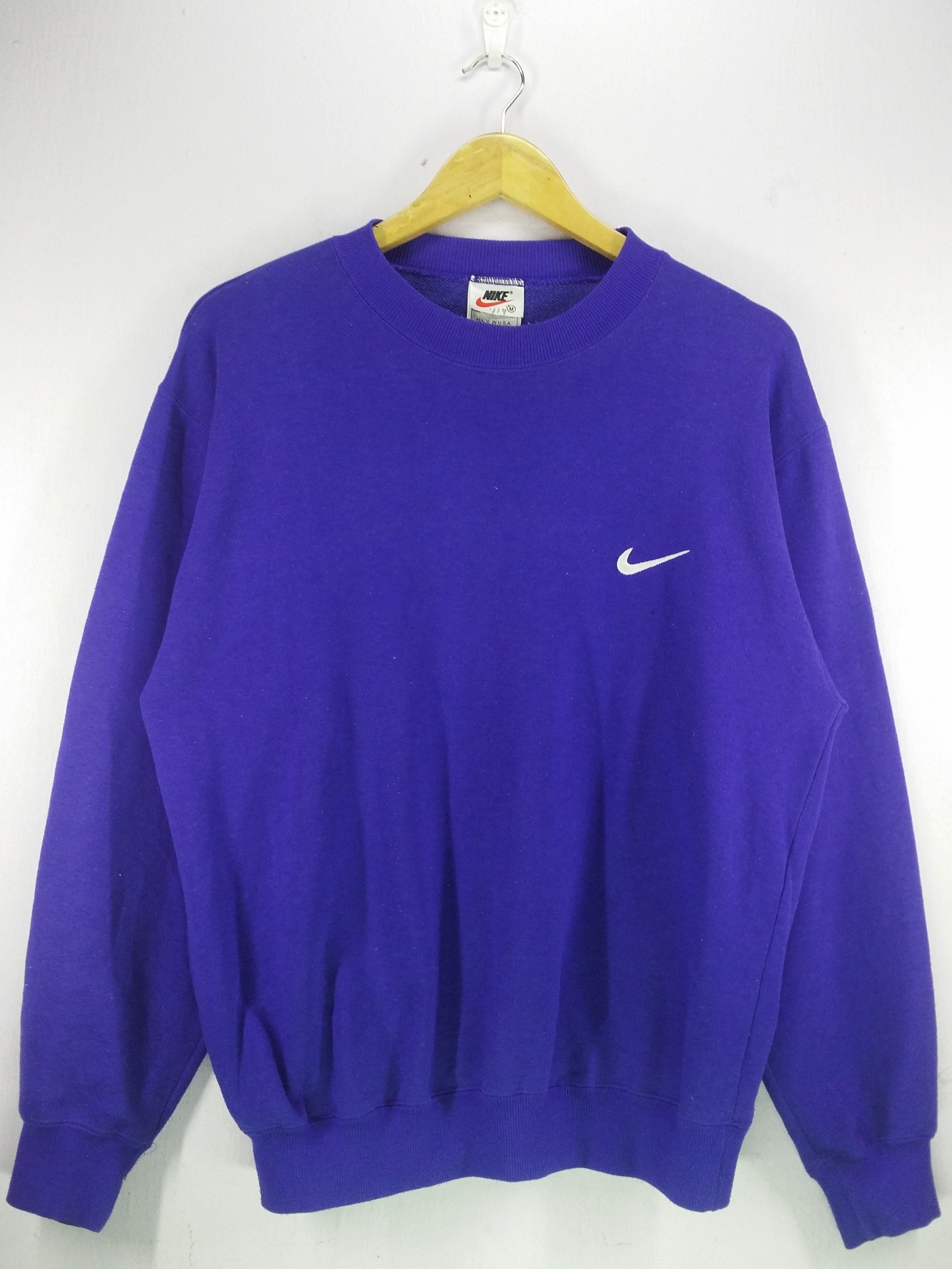 swoosh nike jumper