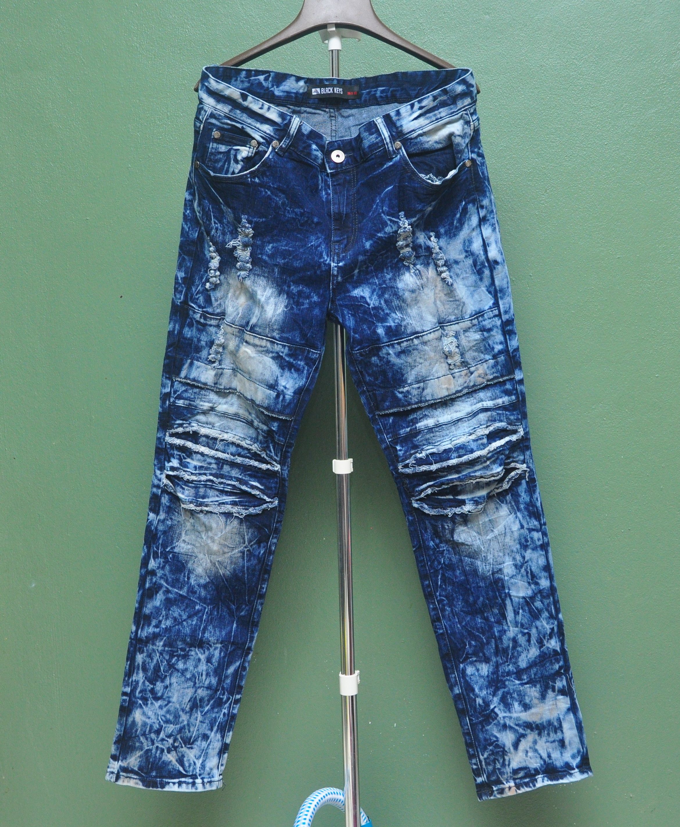 Japanese Brand Distressed Denim Jeans Size US 39 - 1 Thumbnail