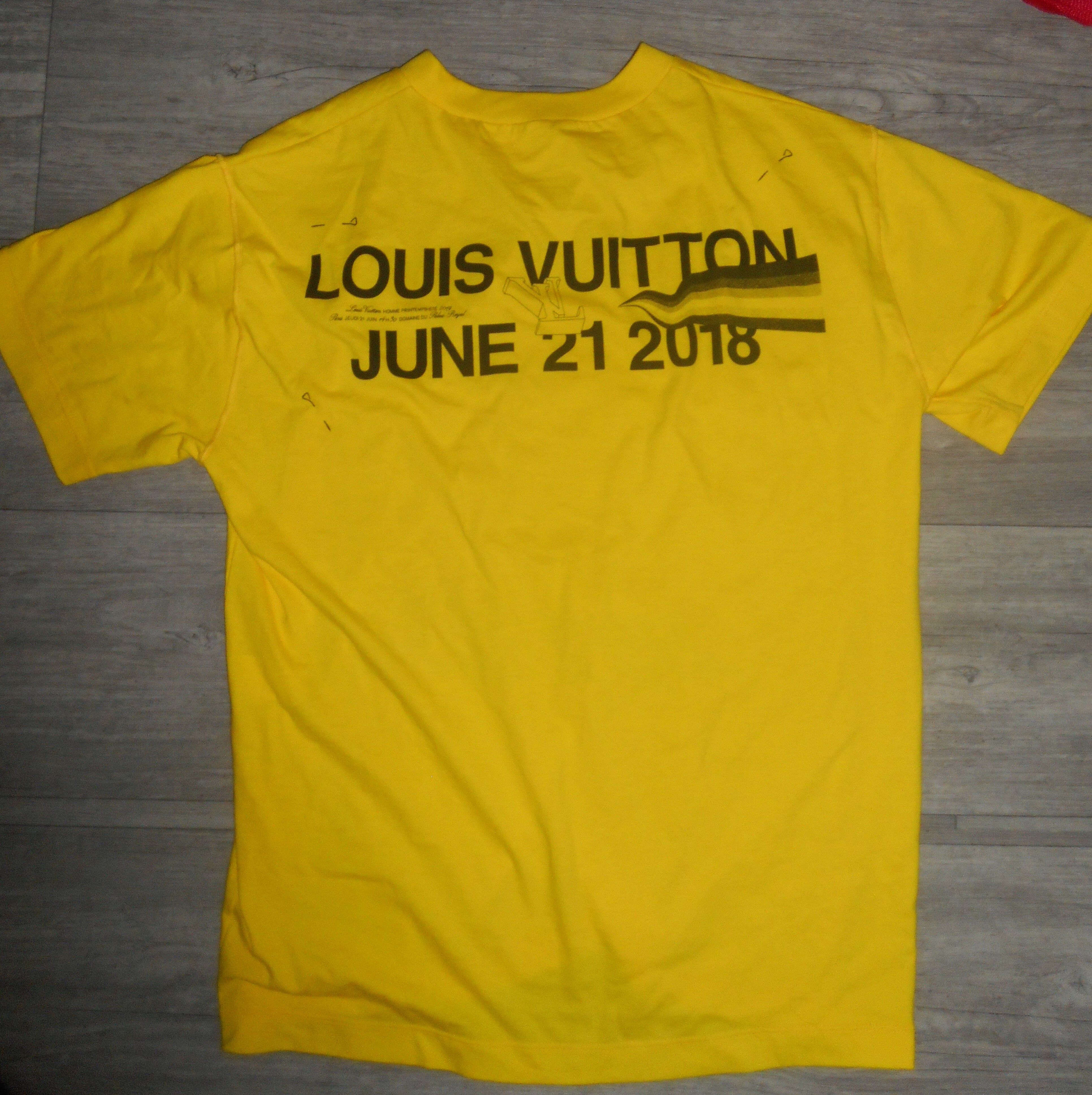 Sold at Auction: Louis Vuitton x Virgil Abloh - Kansas Wind / Not Home  Men's Graphic T-Shirt Size: XXS - Mens