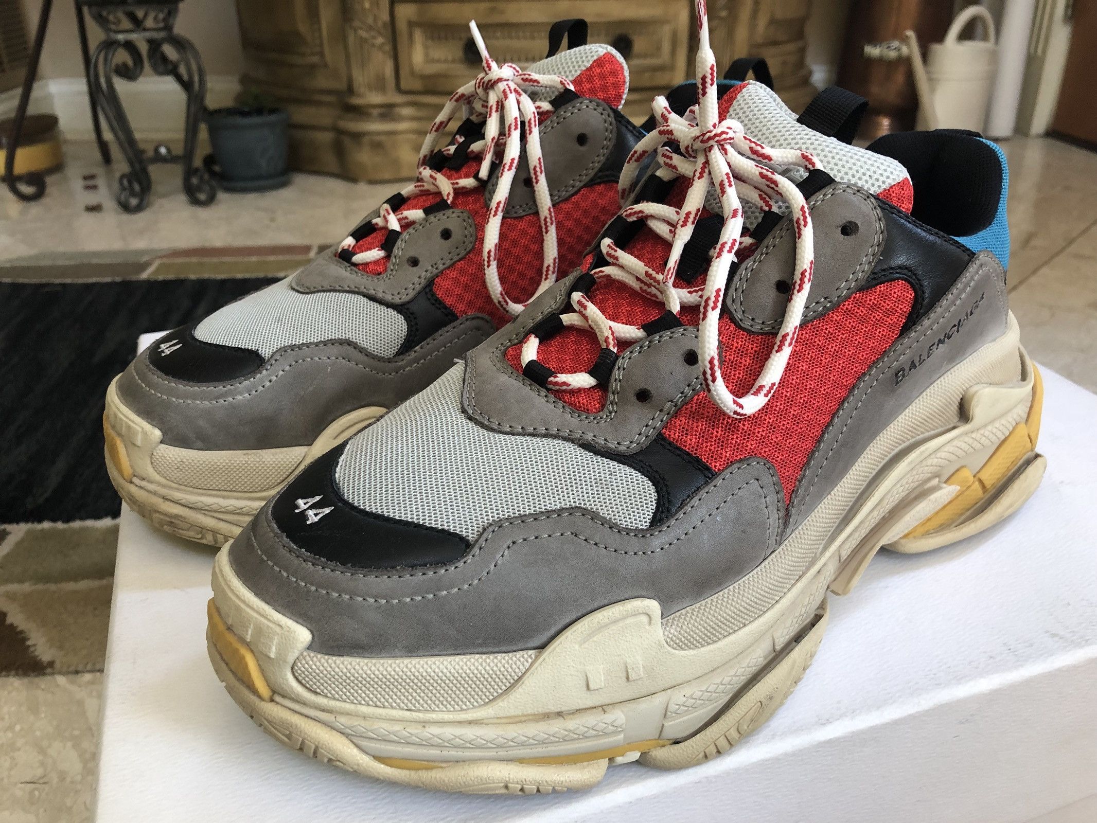 Does this still exist? DS BALENCIAGA LEGO Triple S Made in Italy