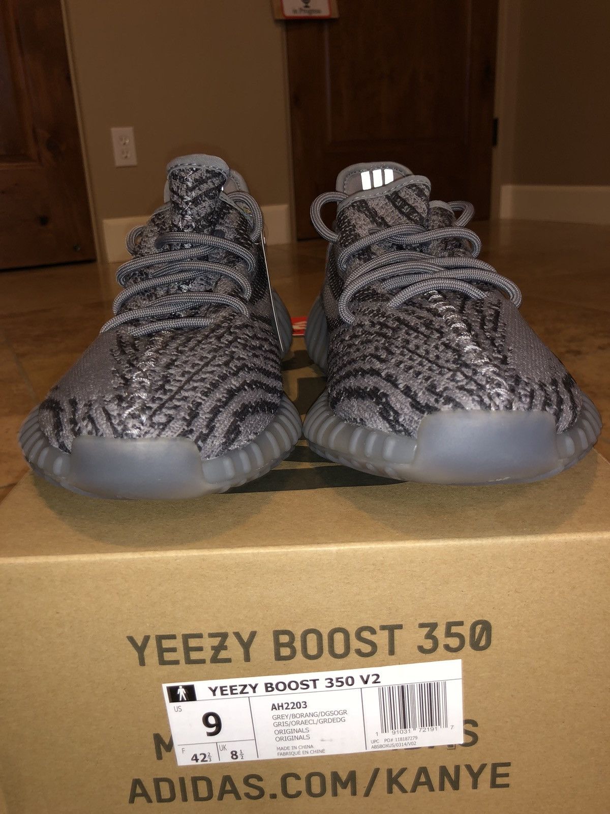 Adidas Yeezy 350 v2 Beluga