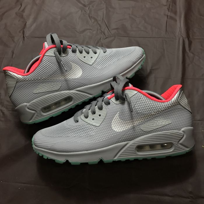 Air max hotsell 90 yeezy