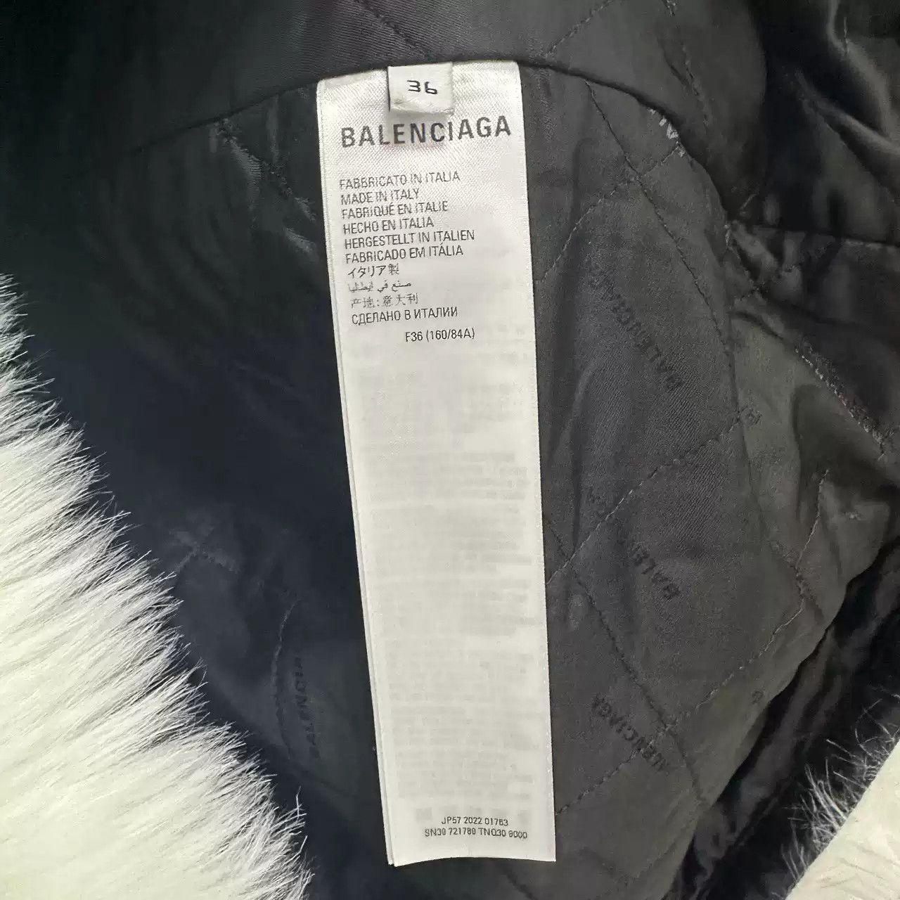Balenciaga Balenciaga FW22 Snowstorm Show Bitcoin Graffiti Imitation Fur Coat Size US XXS / EU 40 - 6 Thumbnail