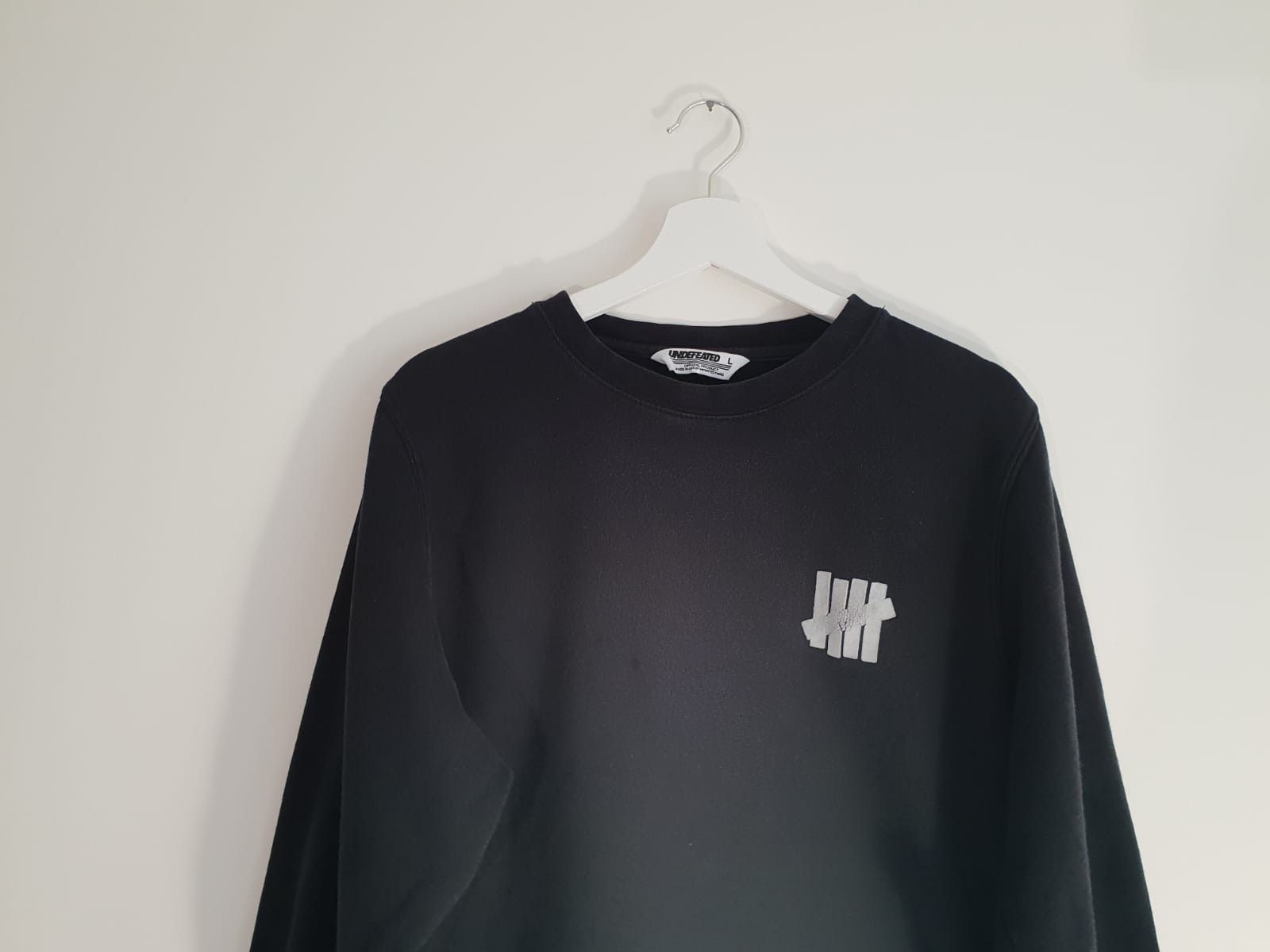 Undefeated Undefeated Crewneck Black Large | Grailed 