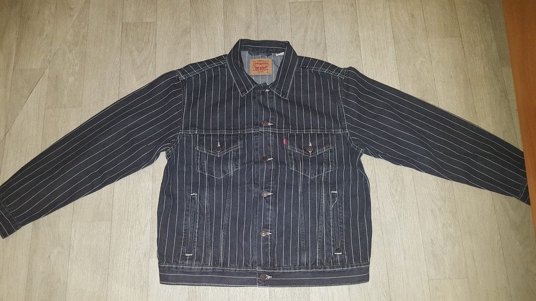 Supreme/Levi's Pinstripe Trucker Jacket Black