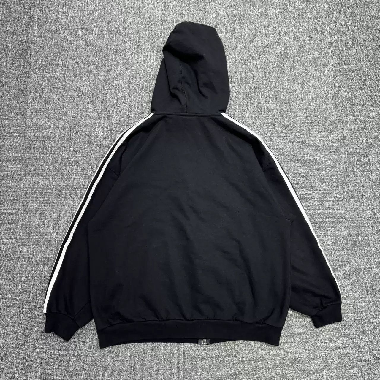 Balenciaga Balenciaga Adidas Co branded Zipper Coat Size US M / EU 48-50 / 2 - 5 Thumbnail