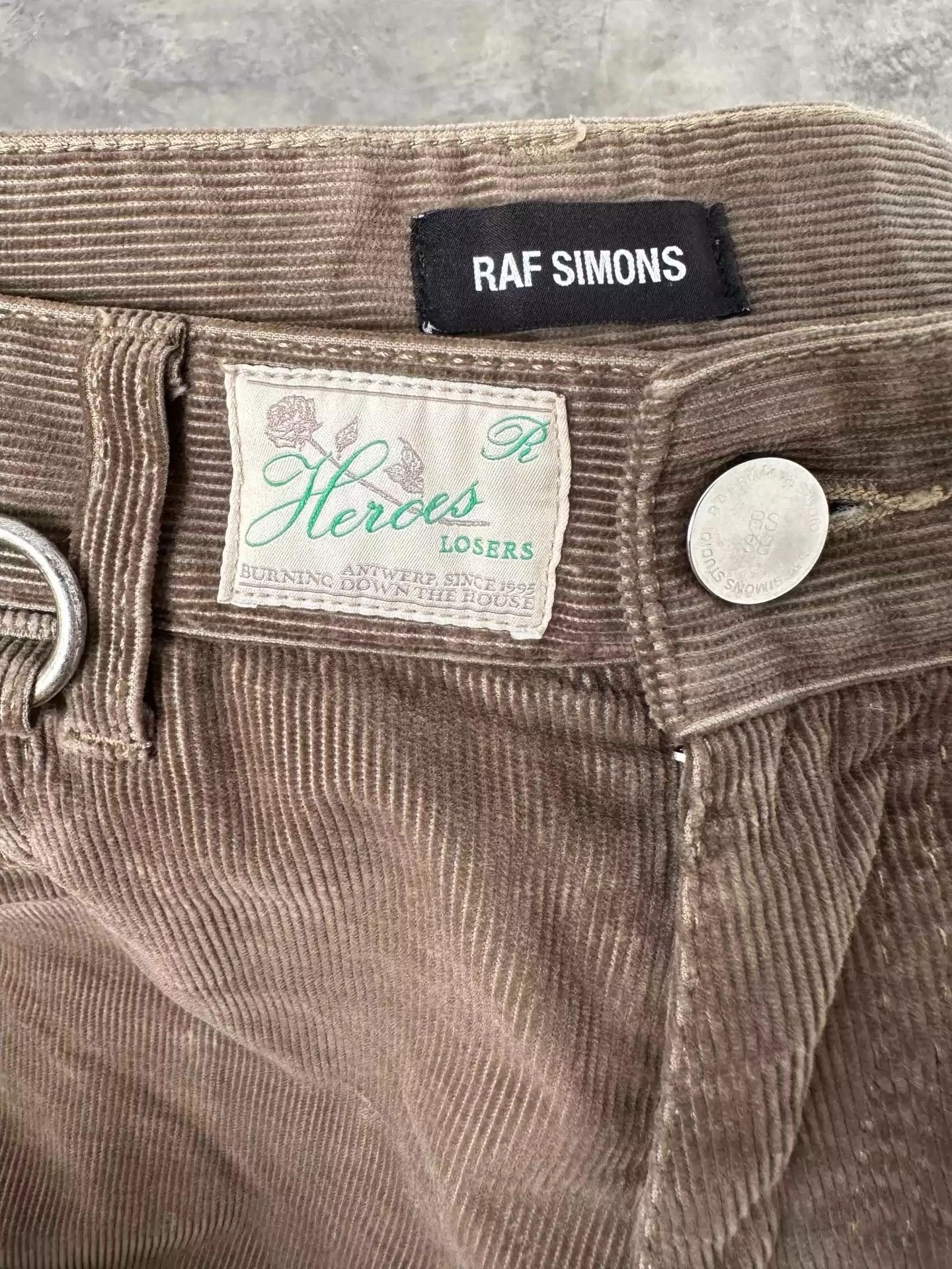 Raf Simons Raf simons 19aw relaxed fit corduroy loop buckle micro pants Size US 28 / EU 44 - 6 Thumbnail