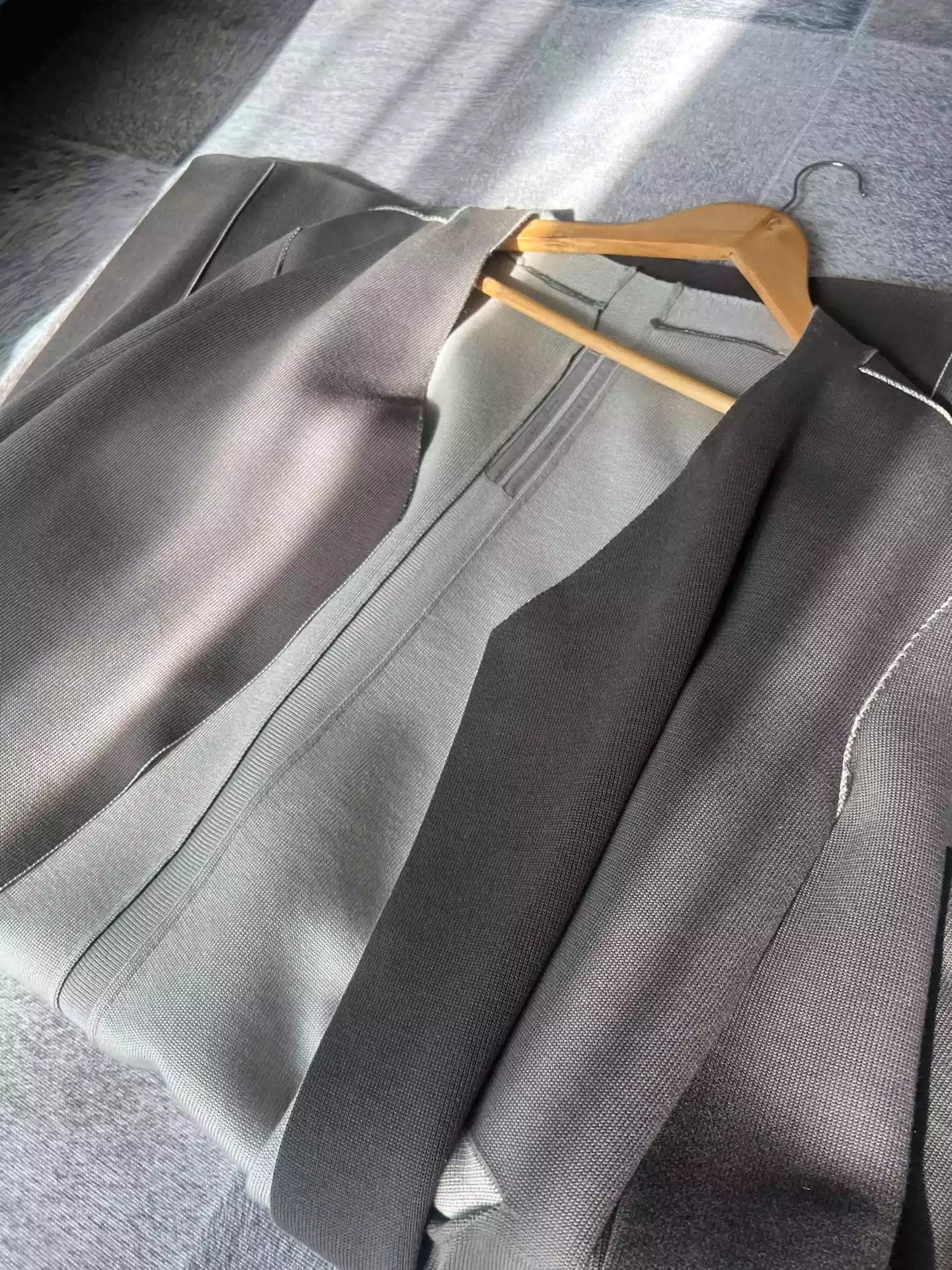 Rick Owens Rick Owens idle cashmere with green and gray knitted cardigan inside. Size US M / EU 48-50 / 2 - 7 Thumbnail
