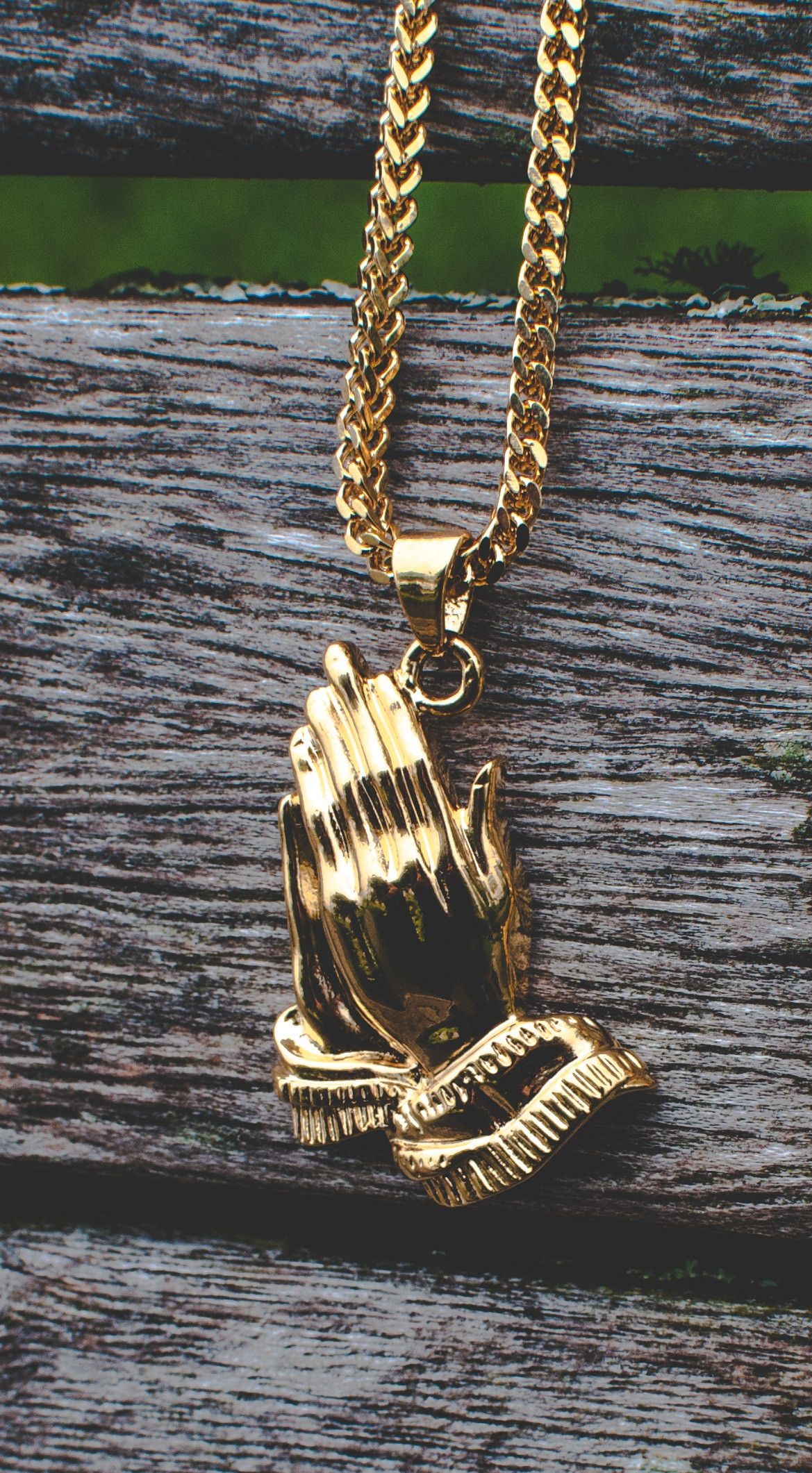 Jewelry 18k Gold Praying Hands Necklace Chain Pendant 22" Size ONE SIZE - 1 Thumbnail