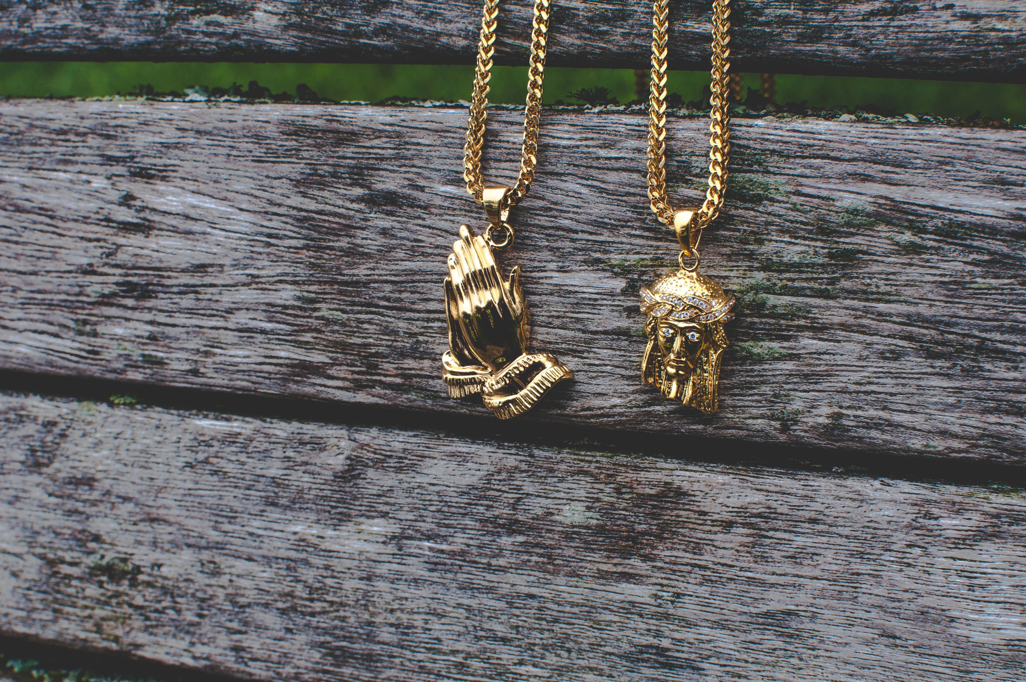 Jewelry 18k Gold Praying Hands Necklace Chain Pendant 22" Size ONE SIZE - 2 Thumbnail