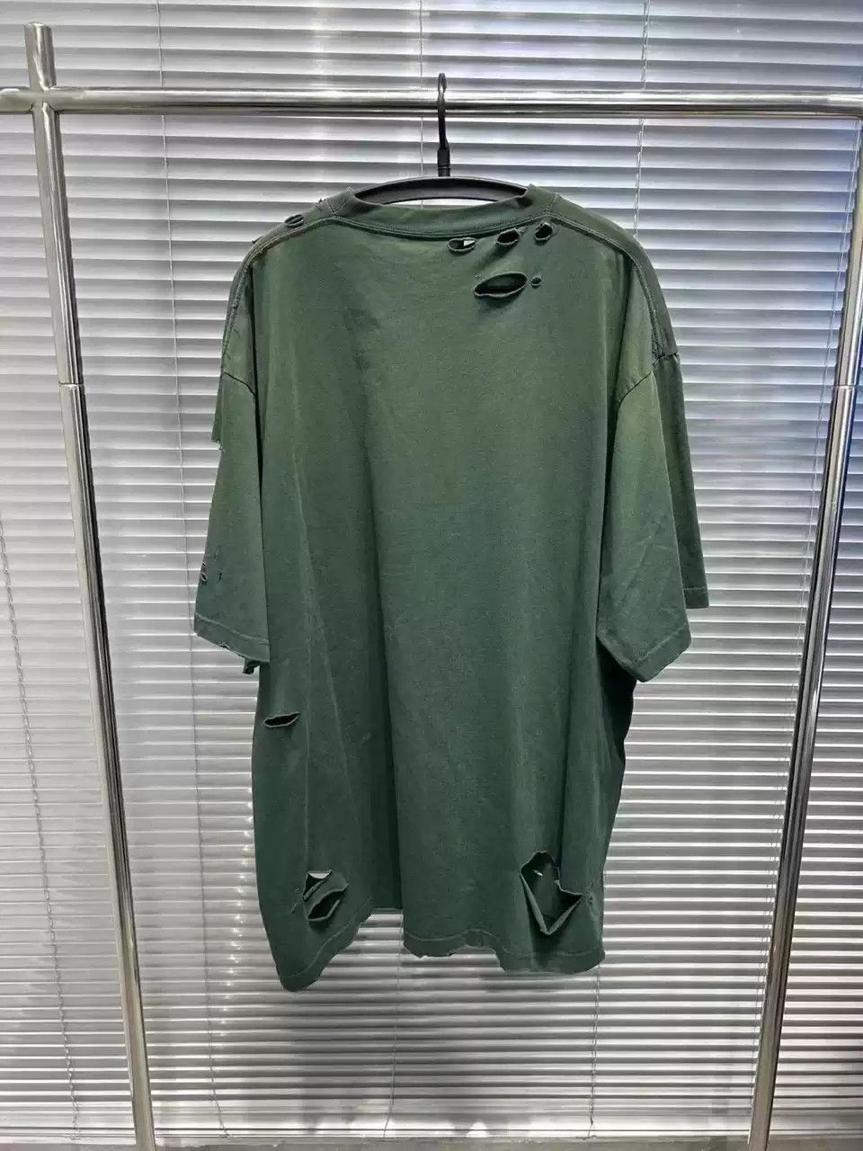 Balenciaga Balenciaga Short Sleeves Size US L / EU 52-54 / 3 - 2 Thumbnail