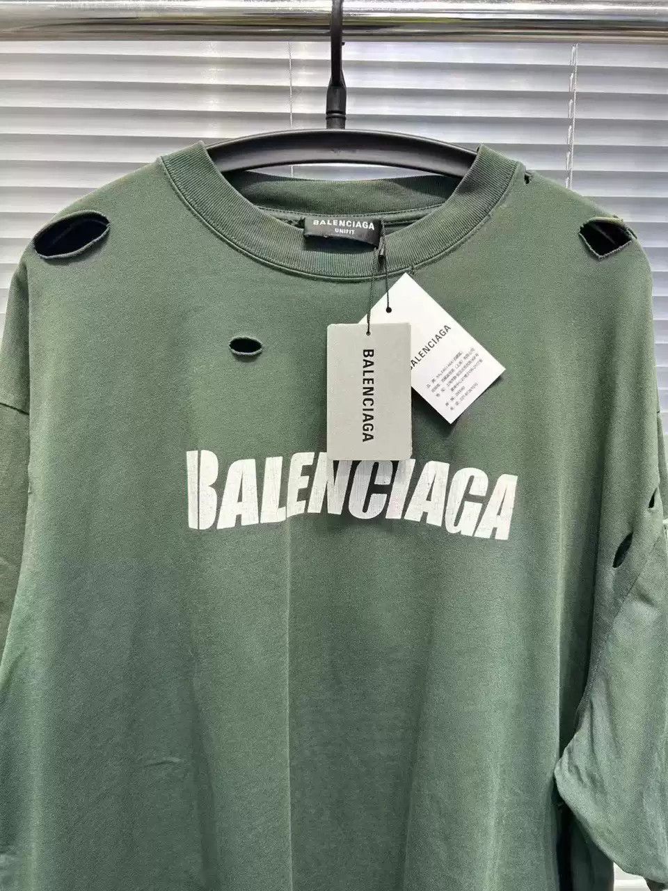 Balenciaga Balenciaga Short Sleeves Size US L / EU 52-54 / 3 - 3 Thumbnail