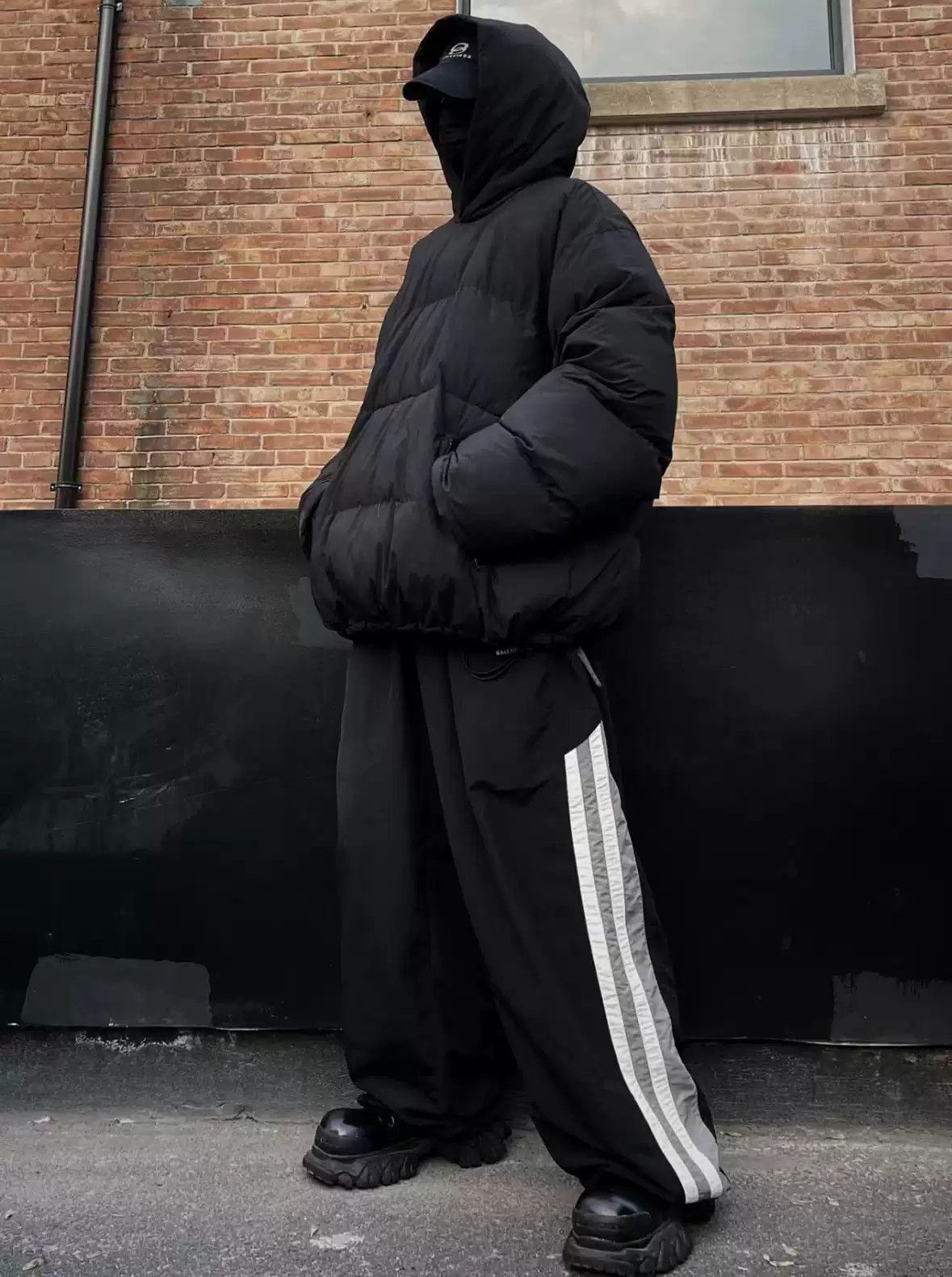 Balenciaga Balenciaga 18FW Speedhunters portrait distressed hoodie Size US M / EU 48-50 / 2 - 2 Thumbnail