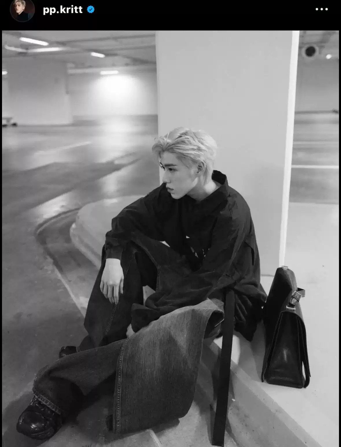 Balenciaga Balenciaga22SS Double B Splice Crown Ear 1917 Worn Out Long Sleeves Size US L / EU 52-54 / 3 - 7 Thumbnail