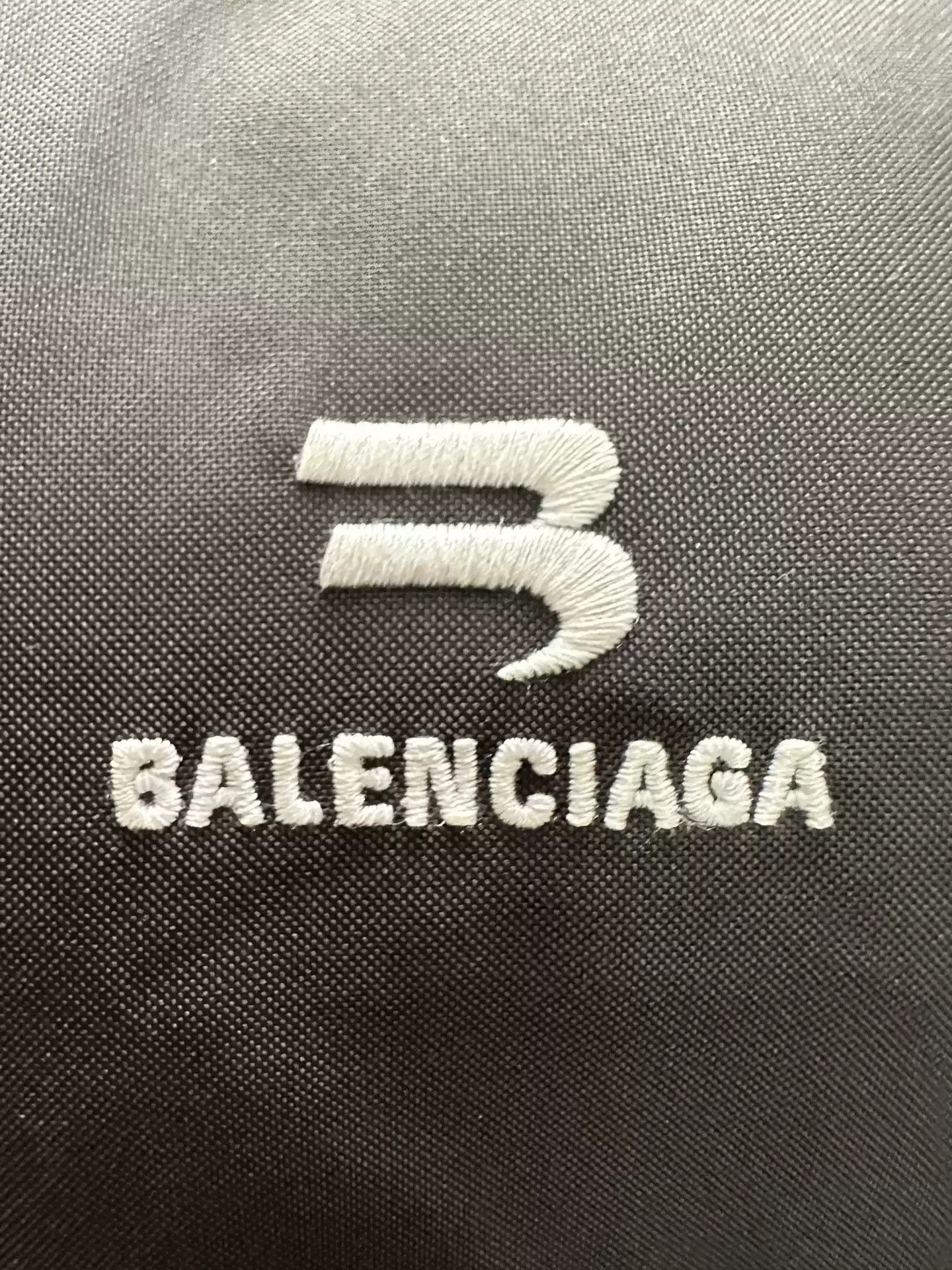 Balenciaga Balenciaga 22SS 3Bsports embroidered logo vest down jacket Size US S / EU 44-46 / 1 - 4 Thumbnail