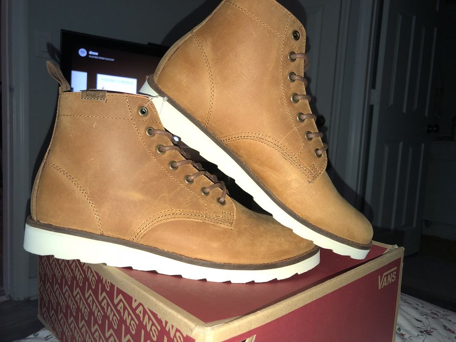 Vans sahara outlet boots