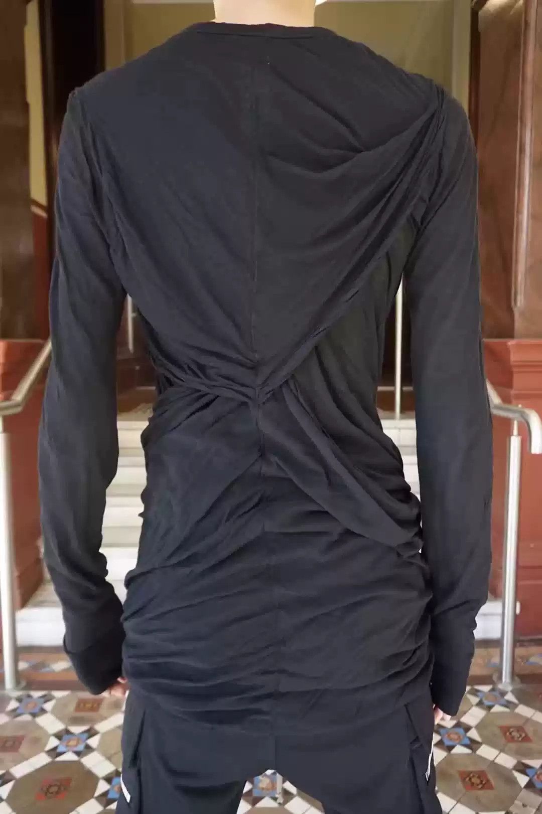 Rick Owens Rick OwensBlack irregular people have long sleeves. Size US XS / EU 42 / 0 - 3 Thumbnail
