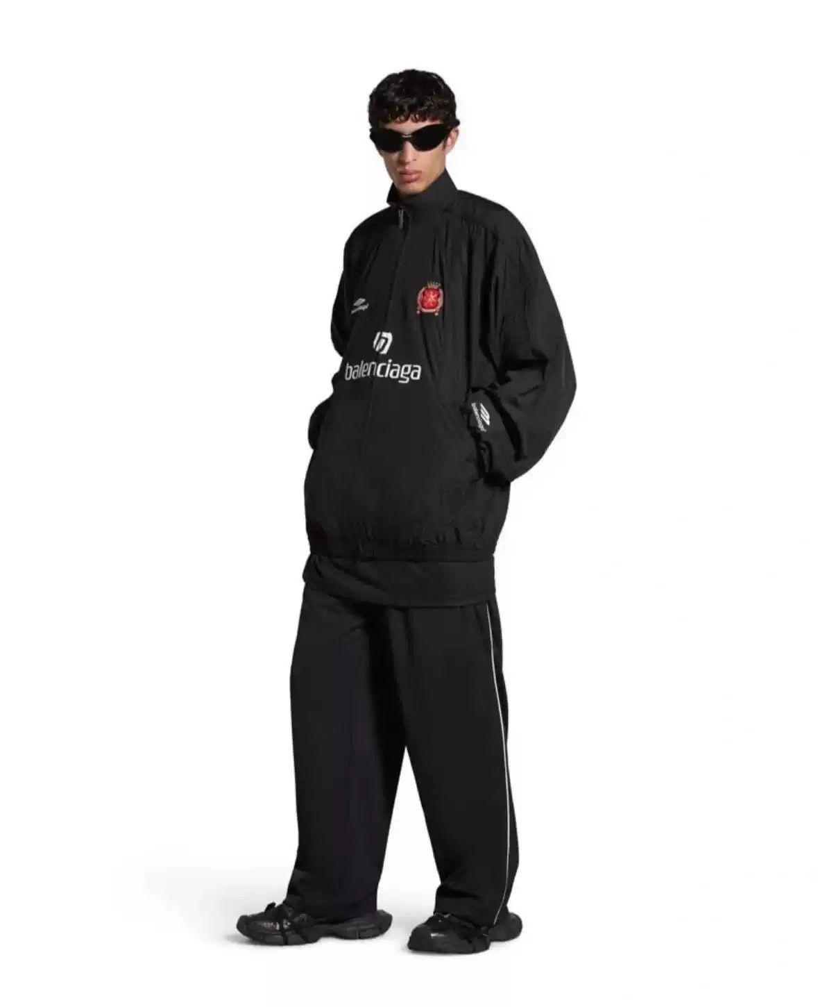 Balenciaga Balenciaga 24ss Manchester United Football Shanghai Exclusive Nylon Jacket Size US L / EU 52-54 / 3 - 2 Thumbnail
