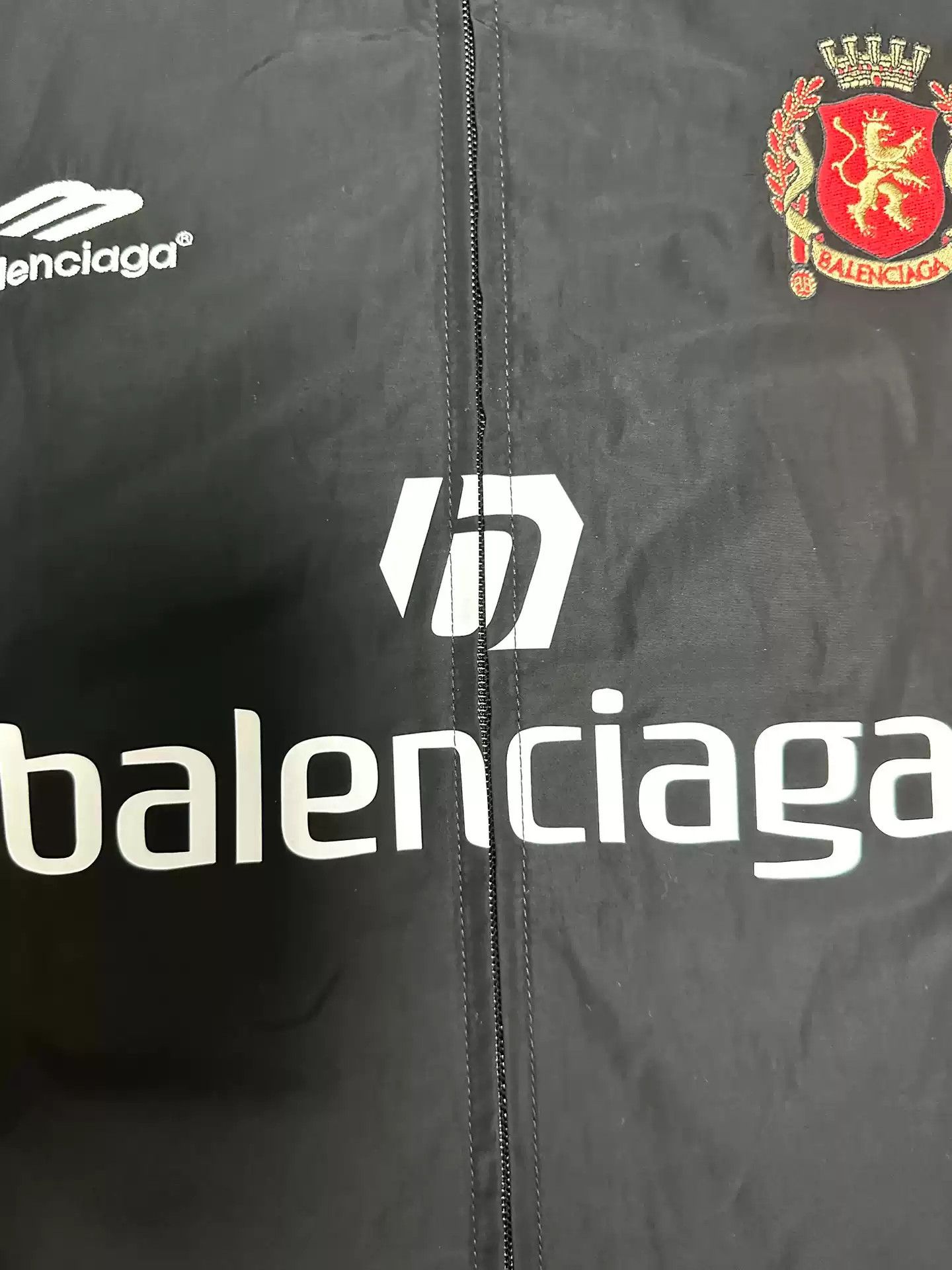 Balenciaga Balenciaga24ss Manchester United Football Shanghai Exclusive Nylon Jacket Size US L / EU 52-54 / 3 - 5 Thumbnail
