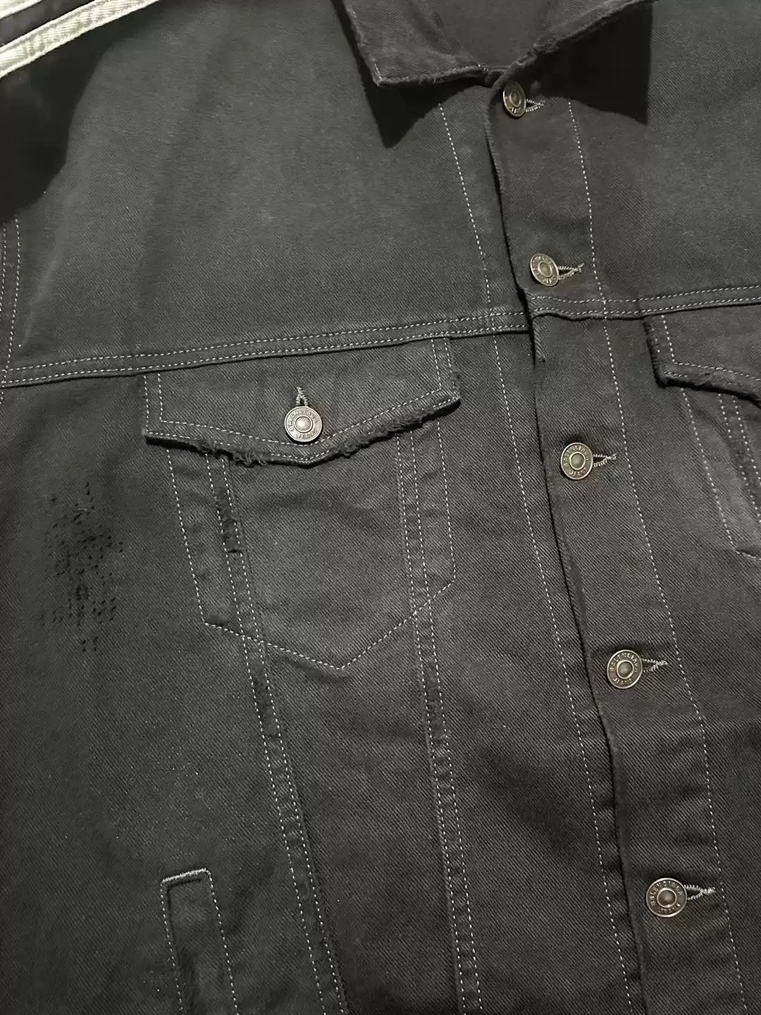 Balenciaga Balenciaga Adidas collaborates on the 23SS fashion show featuring a distressed denim jacket Size US M / EU 48-50 / 2 - 4 Thumbnail