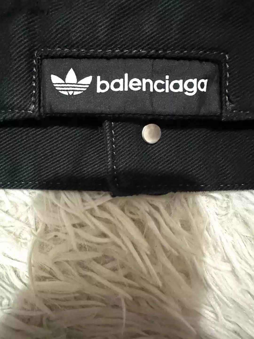Balenciaga Balenciaga Adidas collaborates on the 23SS fashion show featuring a distressed denim jacket Size US M / EU 48-50 / 2 - 6 Thumbnail